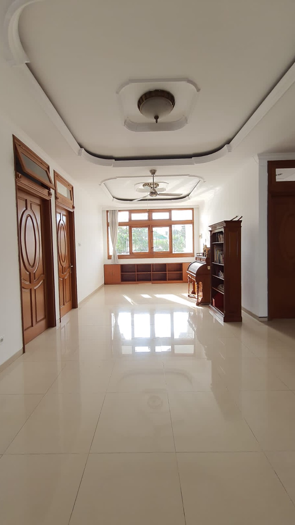 Rumah 2 lantai, bagus siap huni di Bintaro