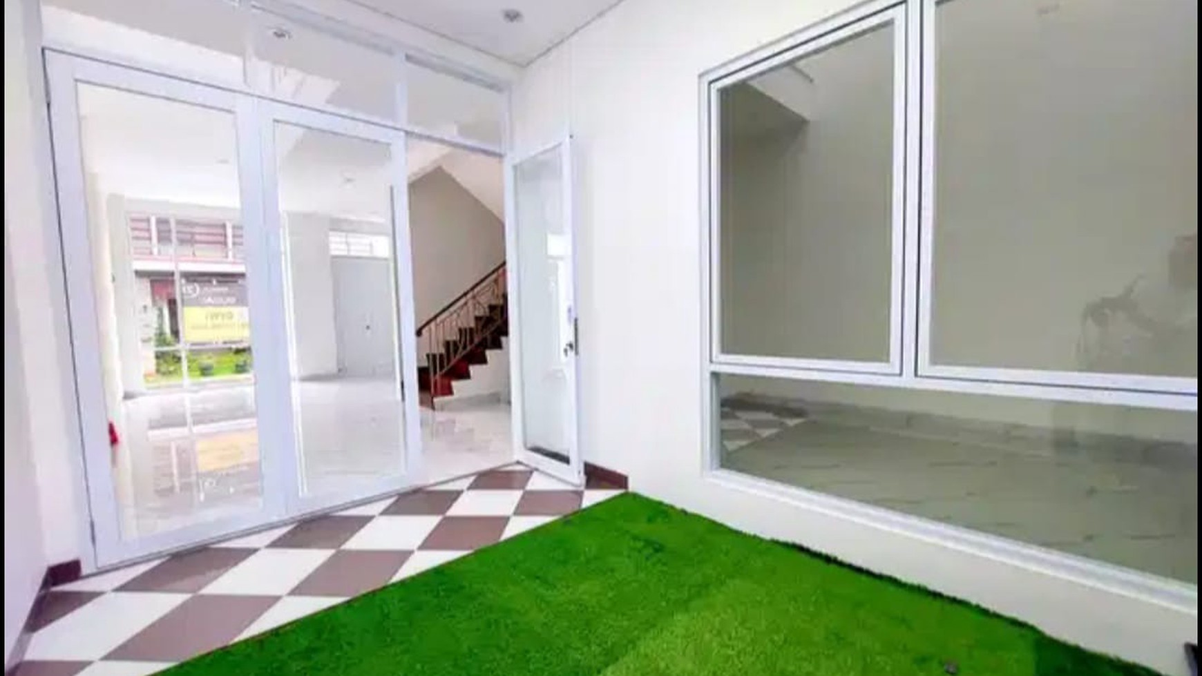 Rumah baru mewah Clasic Modern di Emerald Bintaro Jaya sektor 9.