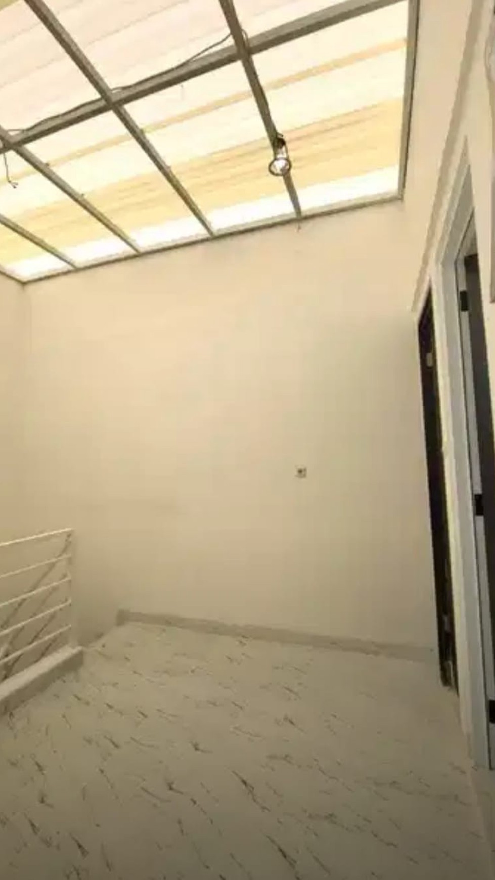Rumah baru mewah Clasic Modern di Emerald Bintaro Jaya sektor 9.