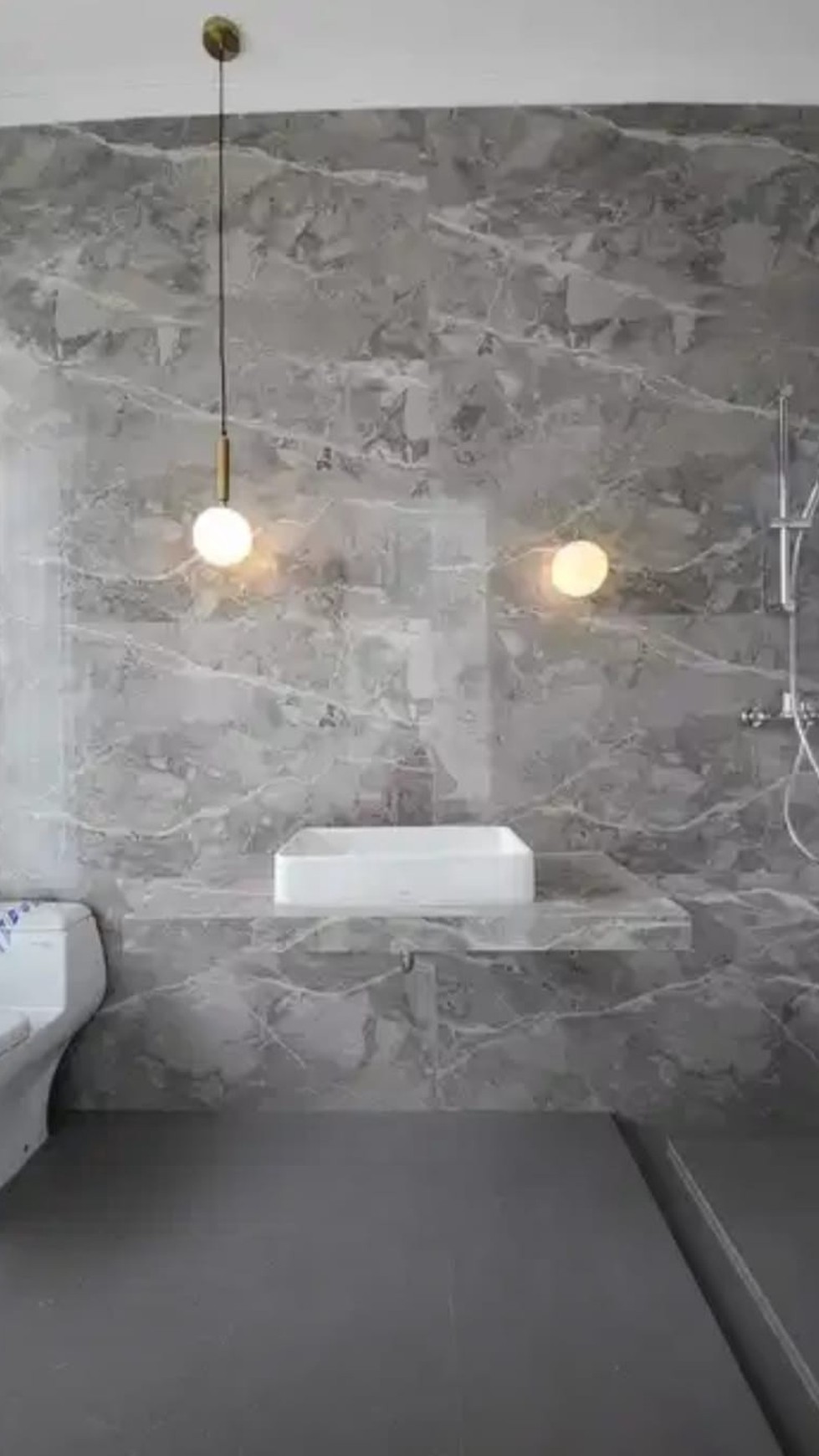 Rumah baru mewah Clasic Modern di Emerald Bintaro Jaya sektor 9.