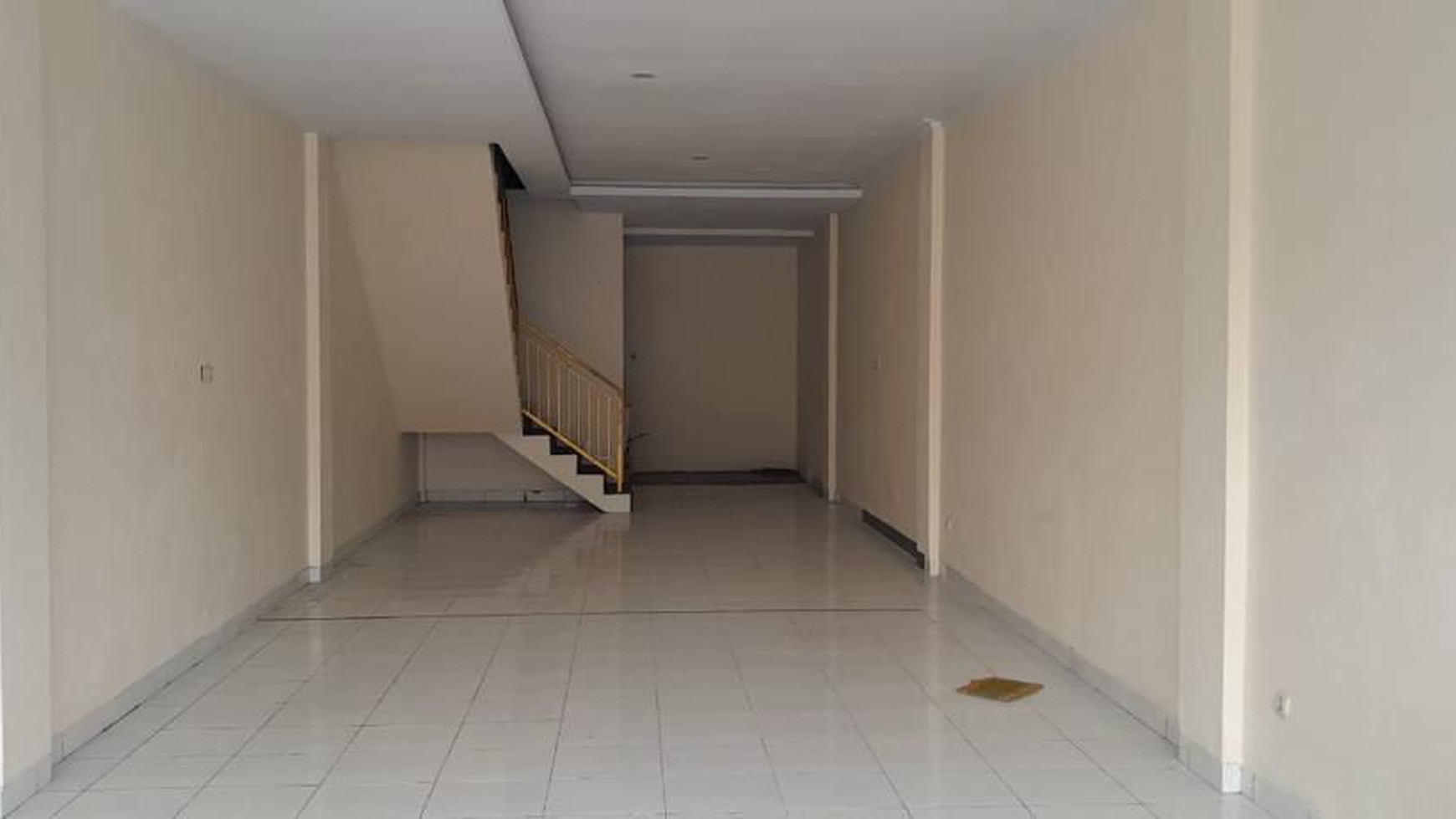 Ruko for lease 2 lantai lokasi strategis di Kemang, Jakarta Selatan