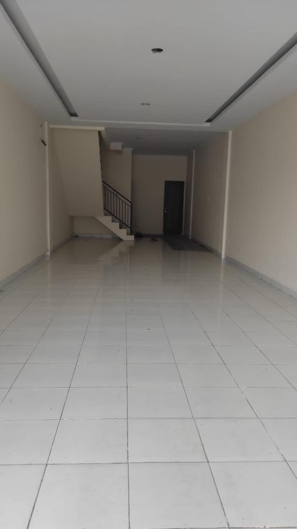 Ruko for lease 2 lantai lokasi strategis di Kemang, Jakarta Selatan