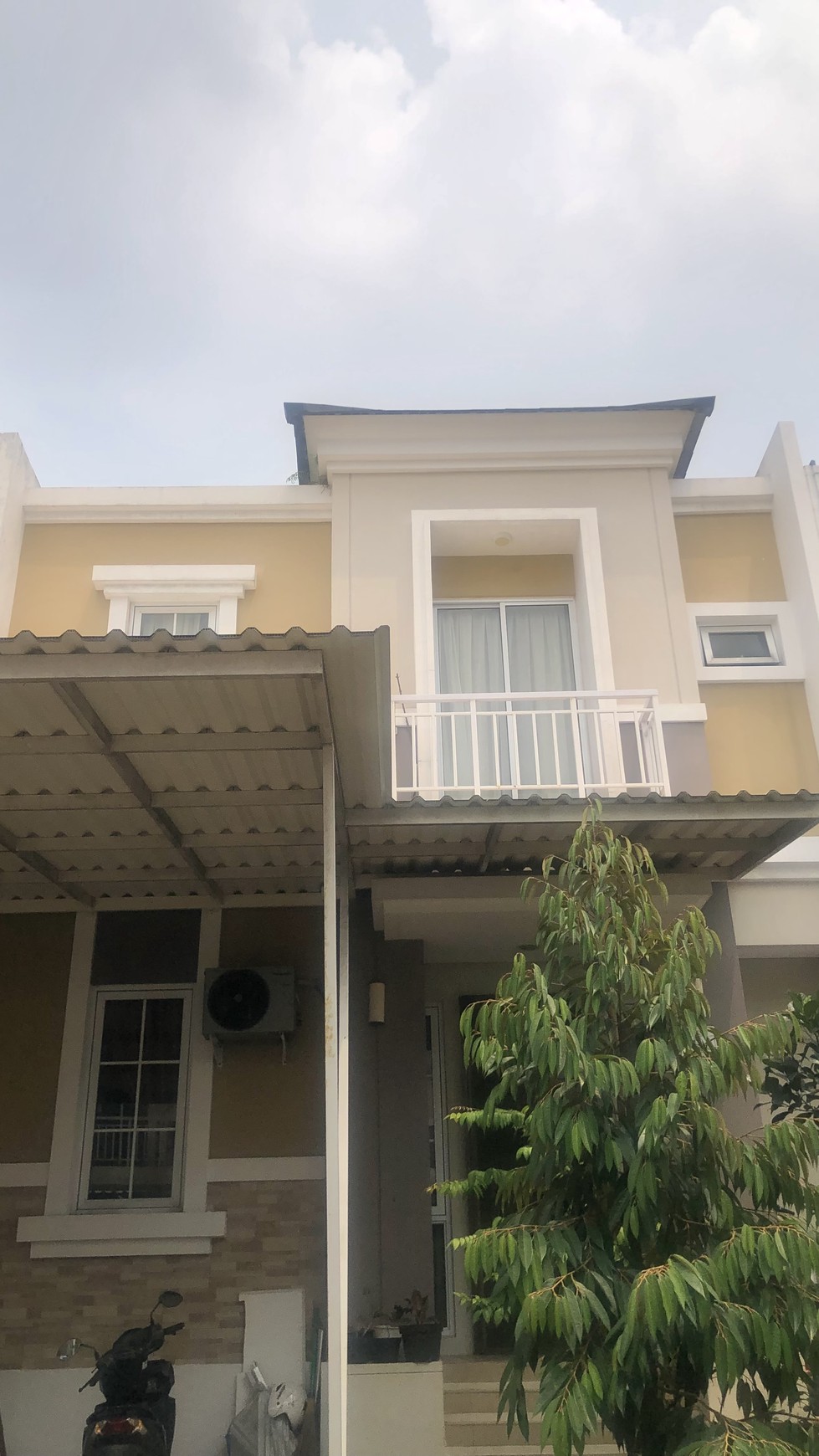 Rumah Bagus 4 Kamar di Nusaloka BSD City Dekat Tol