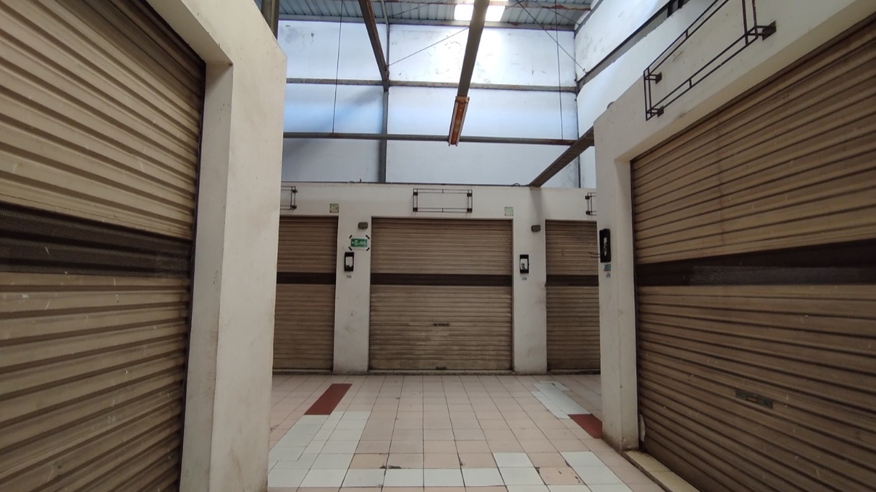 Kios Dijual di Pasar Modern Grand Wisata - Lokasi Strategis & Investasi Menguntungkan!
