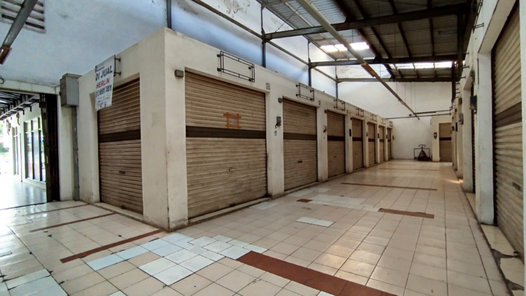 Kios Dijual di Pasar Modern Grand Wisata - Lokasi Strategis & Investasi Menguntungkan!