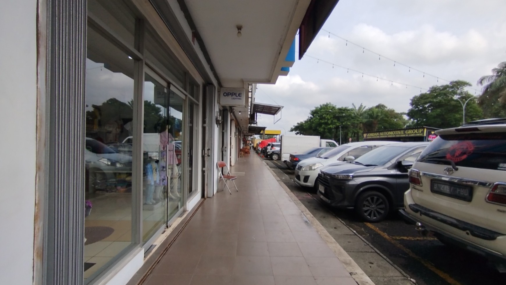 Kios Dijual di Pasar Modern Grand Wisata - Lokasi Strategis & Investasi Menguntungkan!