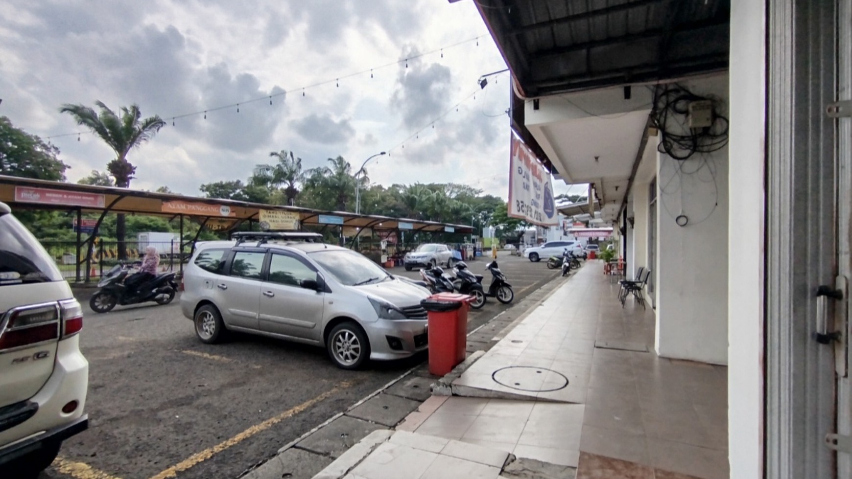 Kios Dijual di Pasar Modern Grand Wisata - Lokasi Strategis & Investasi Menguntungkan!