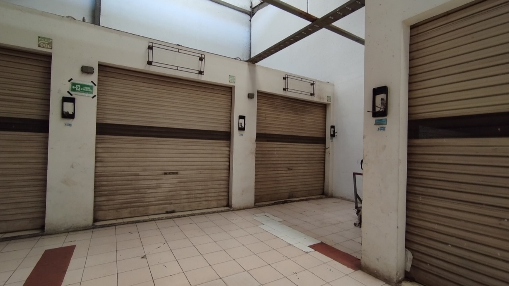 Kios Dijual di Pasar Modern Grand Wisata - Lokasi Strategis & Investasi Menguntungkan!
