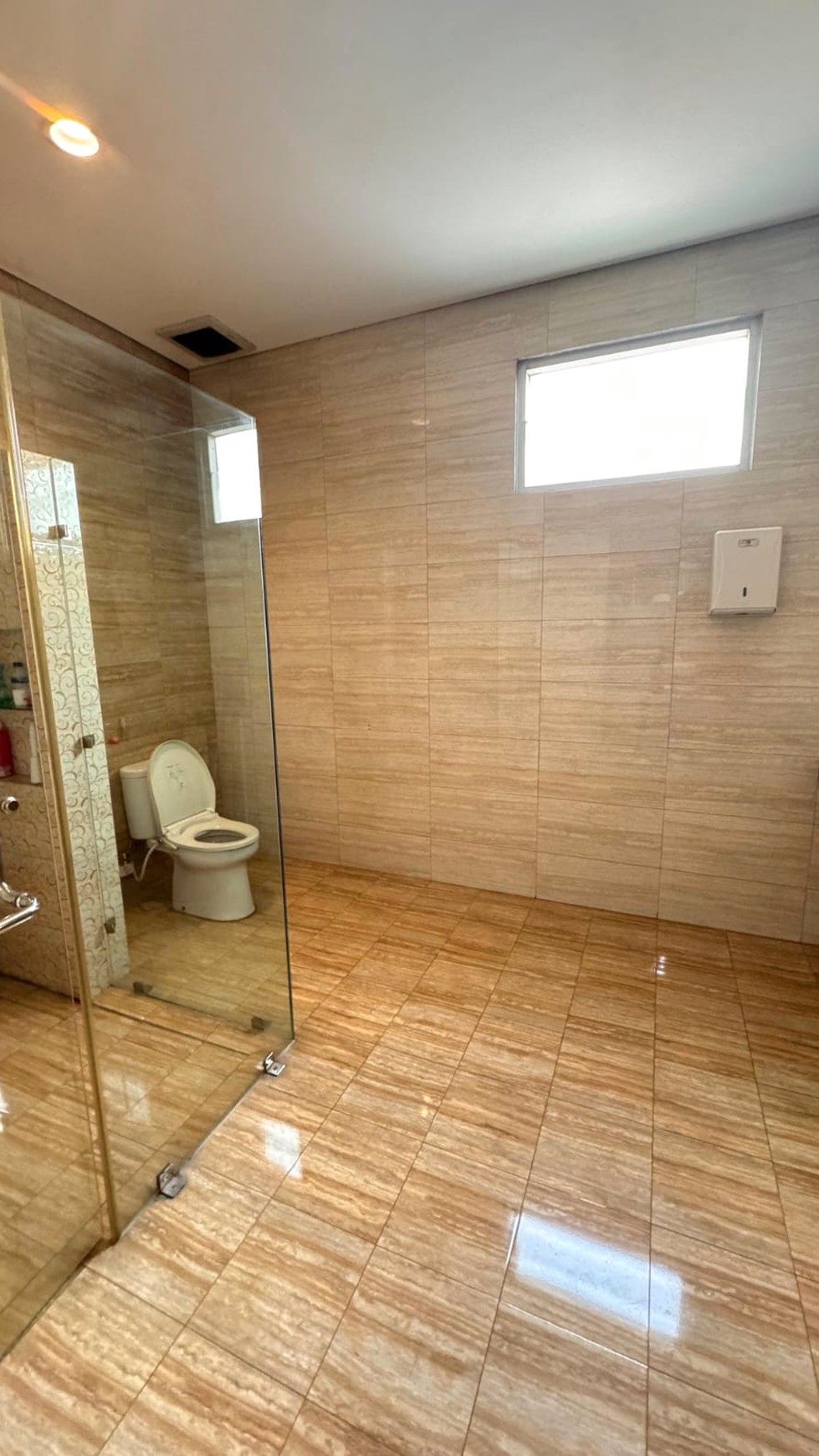 Dijual Ruko Gandeng 3 Unit 3 lantai di Pusat Business Jl.Raya Serpong Tangerang