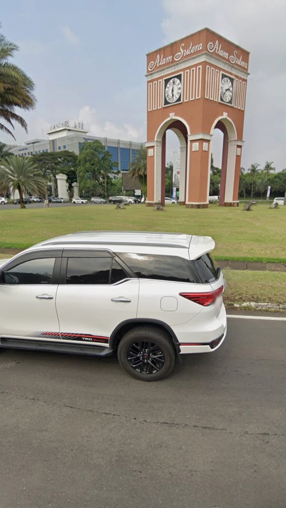 Dijual Ruko Gandeng 3 Unit 3 lantai di Pusat Business Jl.Raya Serpong Tangerang