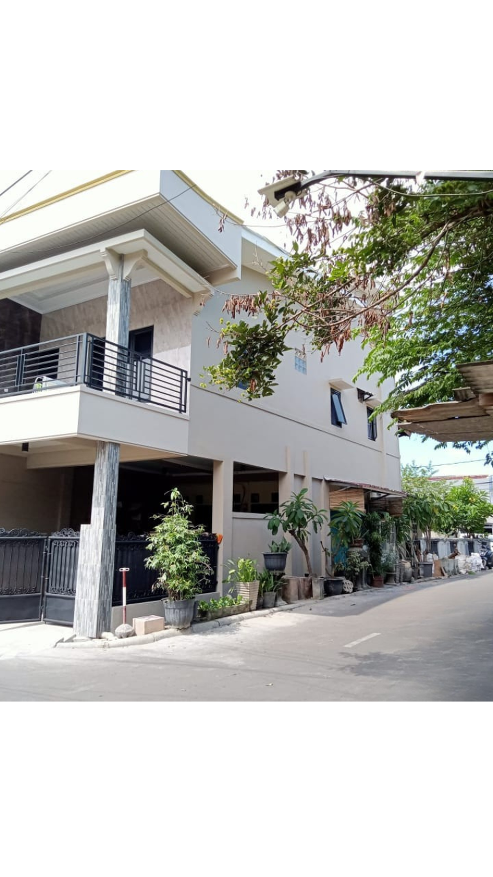 Rumah 3 lantai di Ciputat dalam Komplek Tangsel