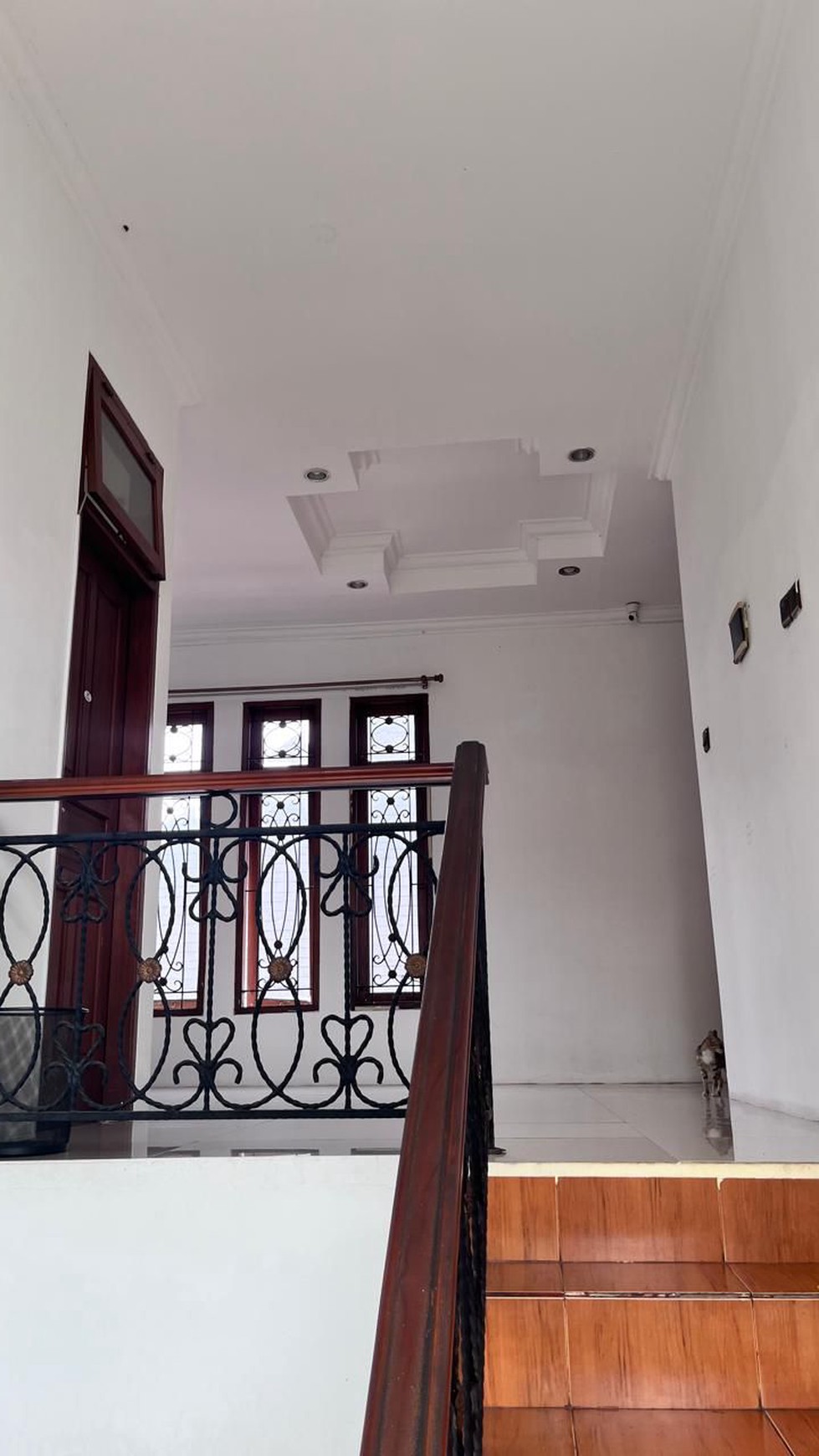 Rumah 2 Lantai di Cilandak Lokasi Strategis Siap Huni