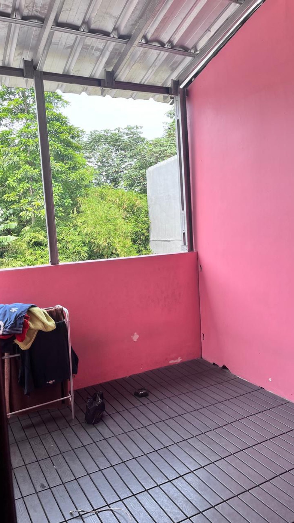Rumah 2 Lantai di Cilandak Lokasi Strategis Siap Huni