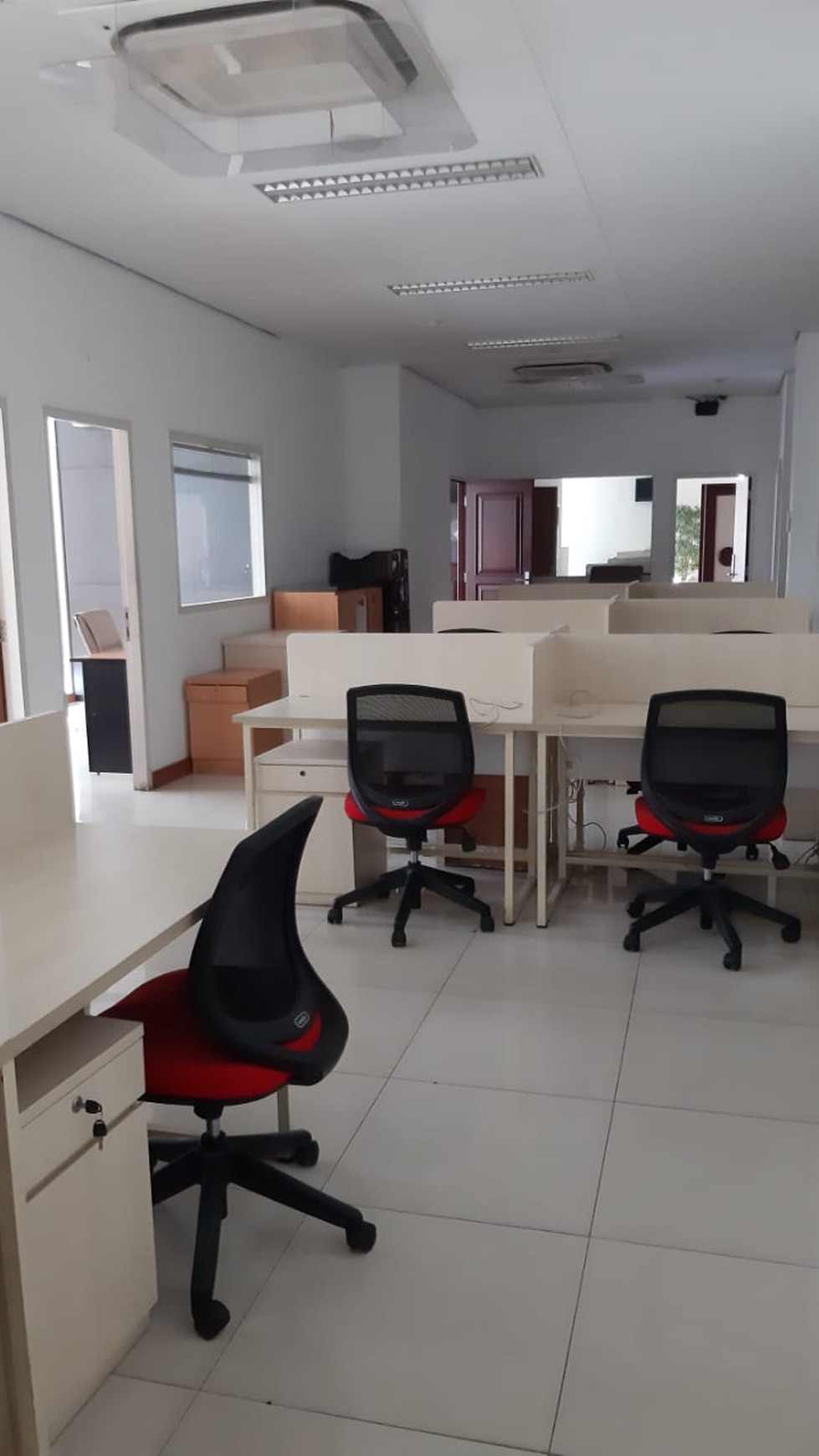 Disewakan: Office Space Premium di Salemba Raya - Siap Pakai & Strategis!