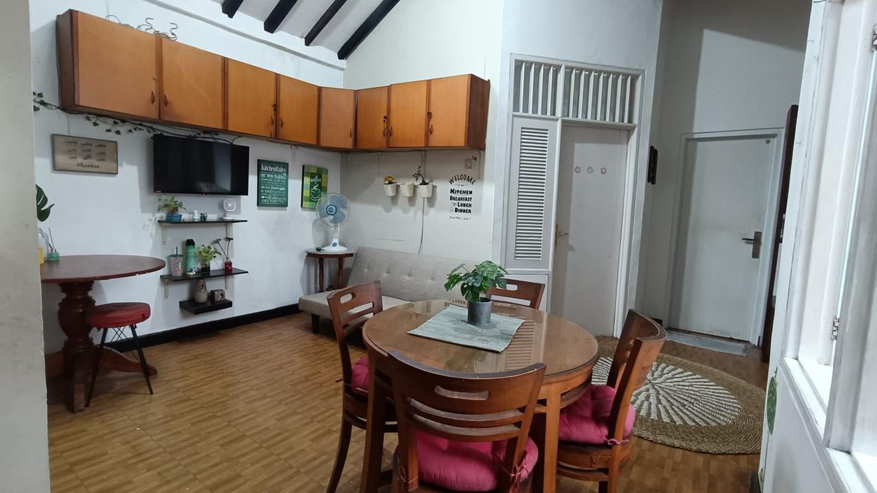 Rumah Hitung Tanah Area Cipete