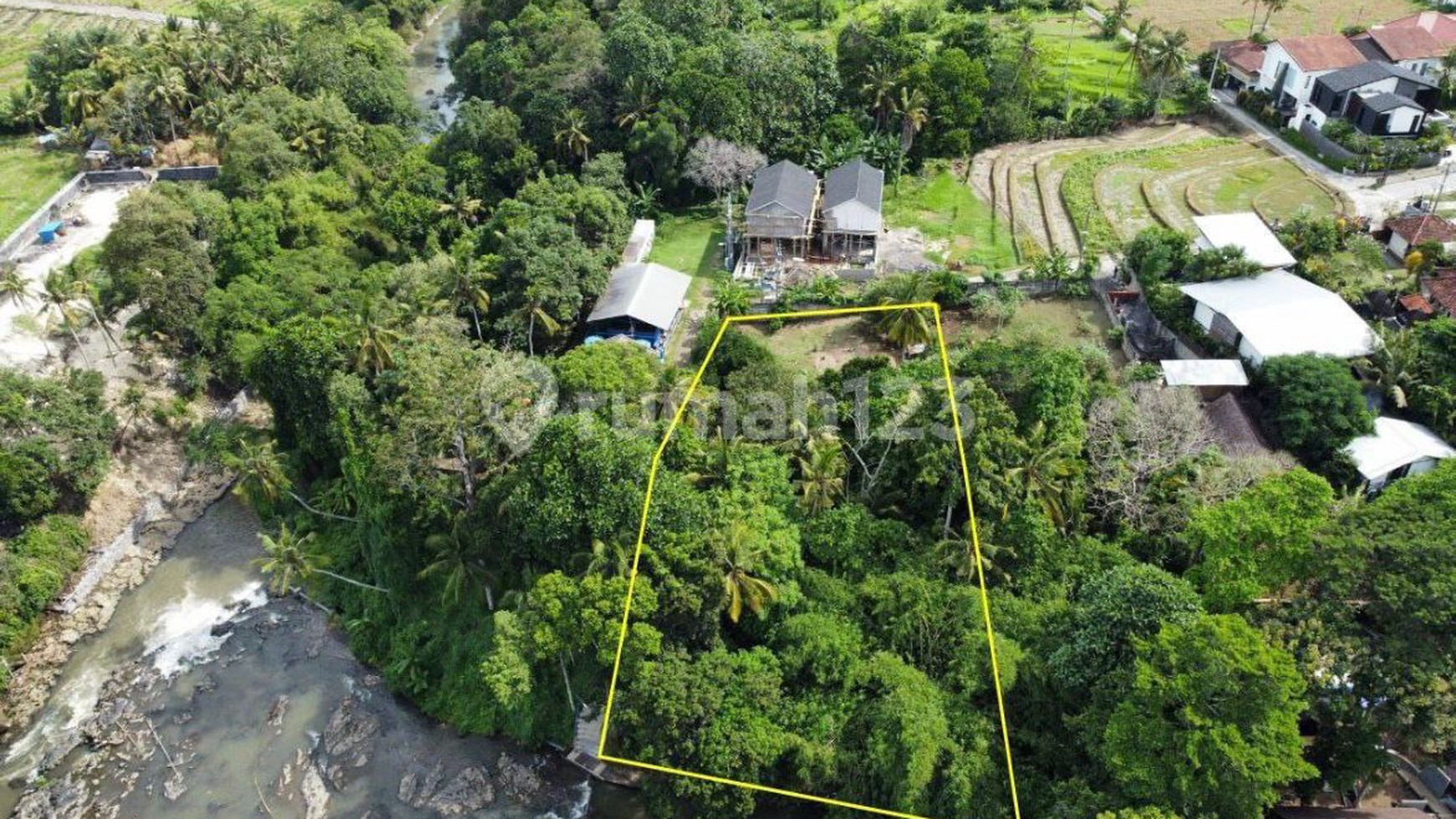 Rumah Hitung Tanah Area Cipete