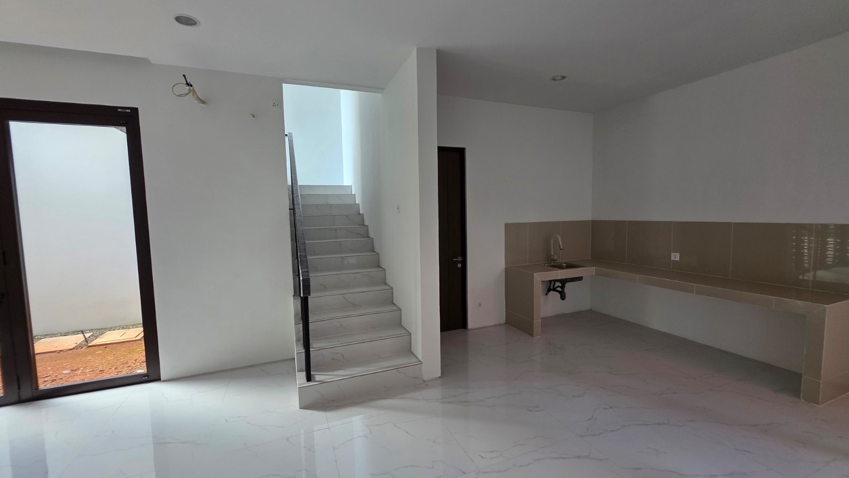 Jual Cepat Rumah di Cluster Aeris Citra Garden Serpong