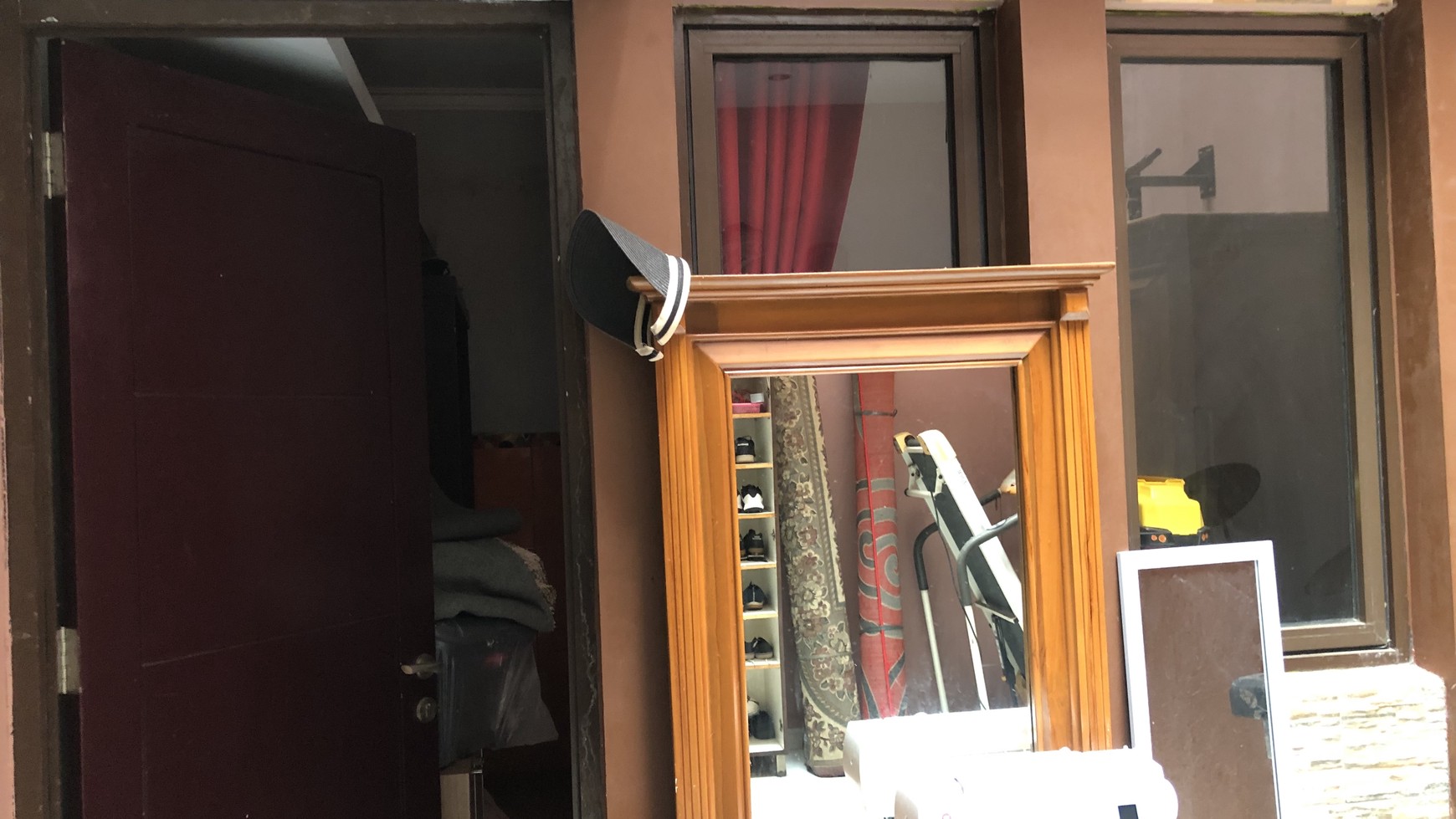 Rumah Hook di Delatinos BSD City ada Gazebo dekat Tol