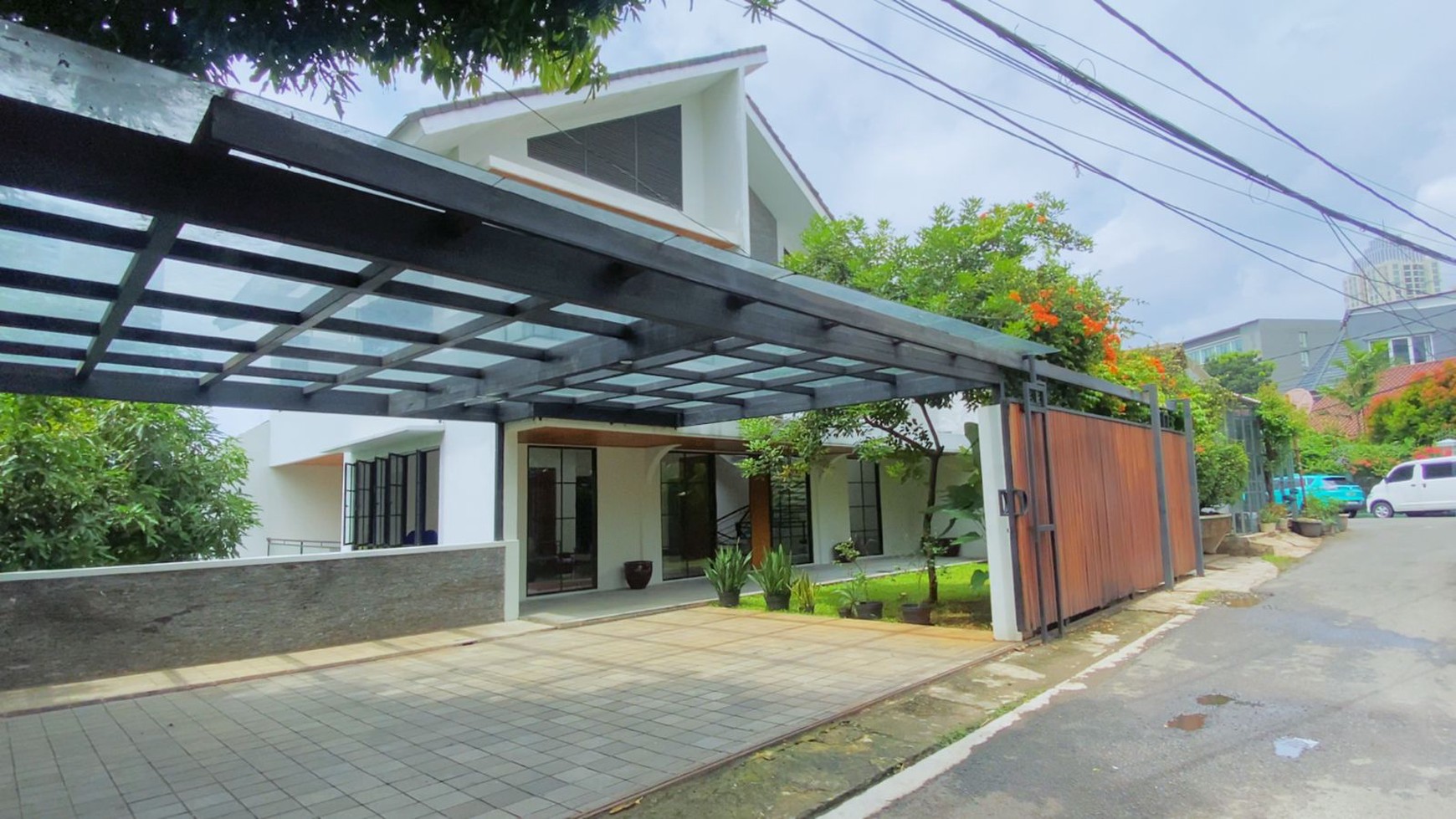 Rumah Villa Ditengah Kota Jakarta