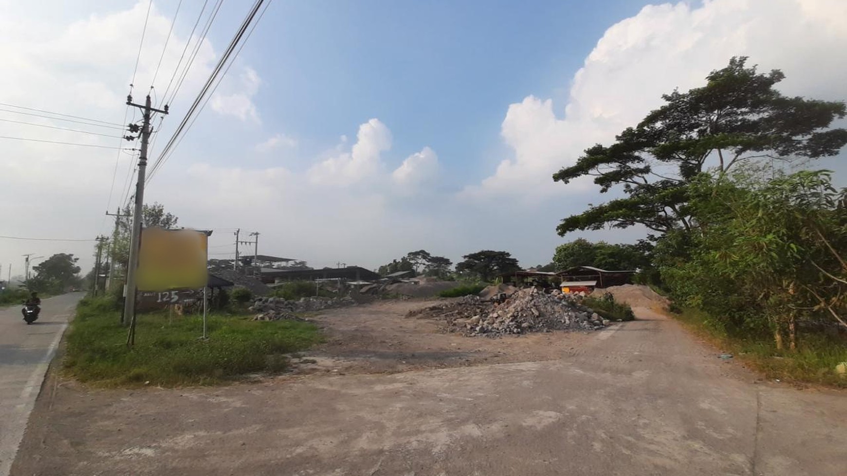 Dijual Depo Pasir Lokasi Jalan Deles Indah Klaten