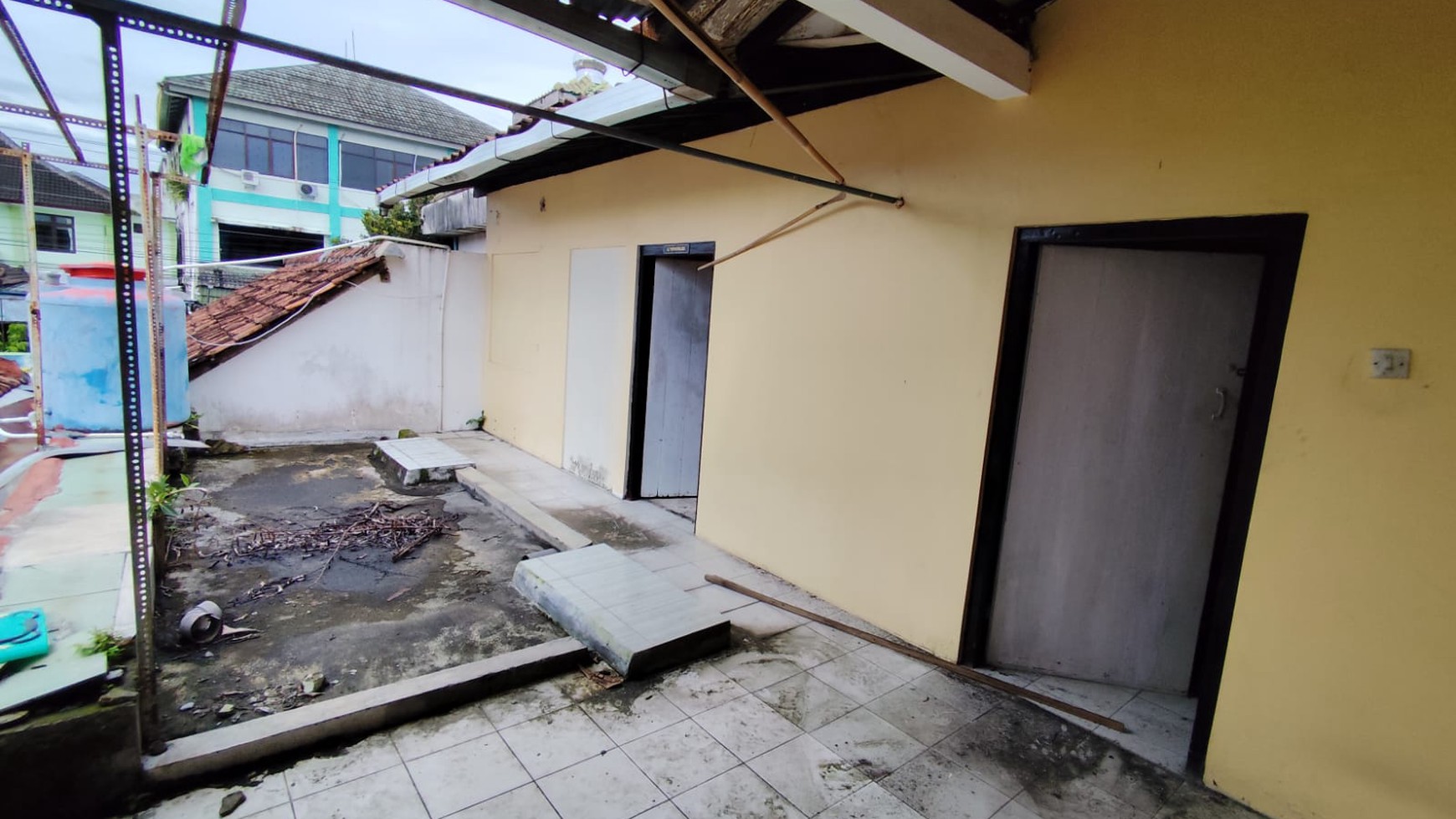 Tanah & Bangunan Lokasi Dekat Kantor Kelurahan Tegalrejo