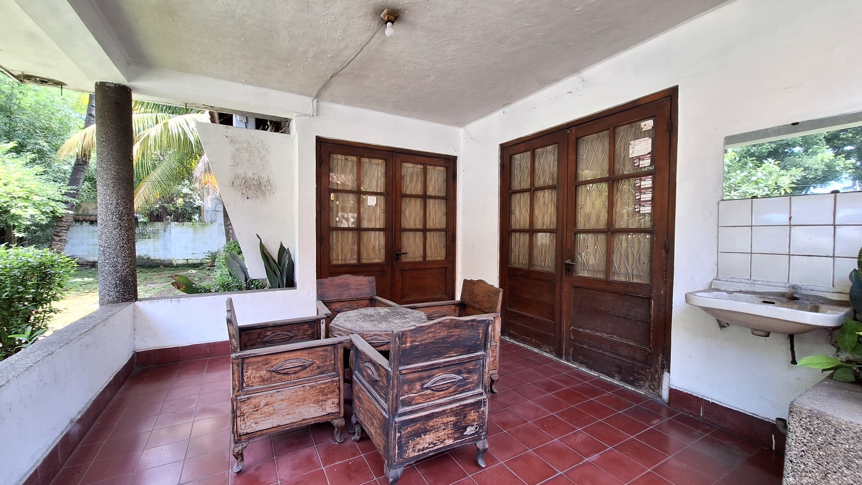 Dijual Rumah Lama (hitung tanah) di zona Komersil (K-1)