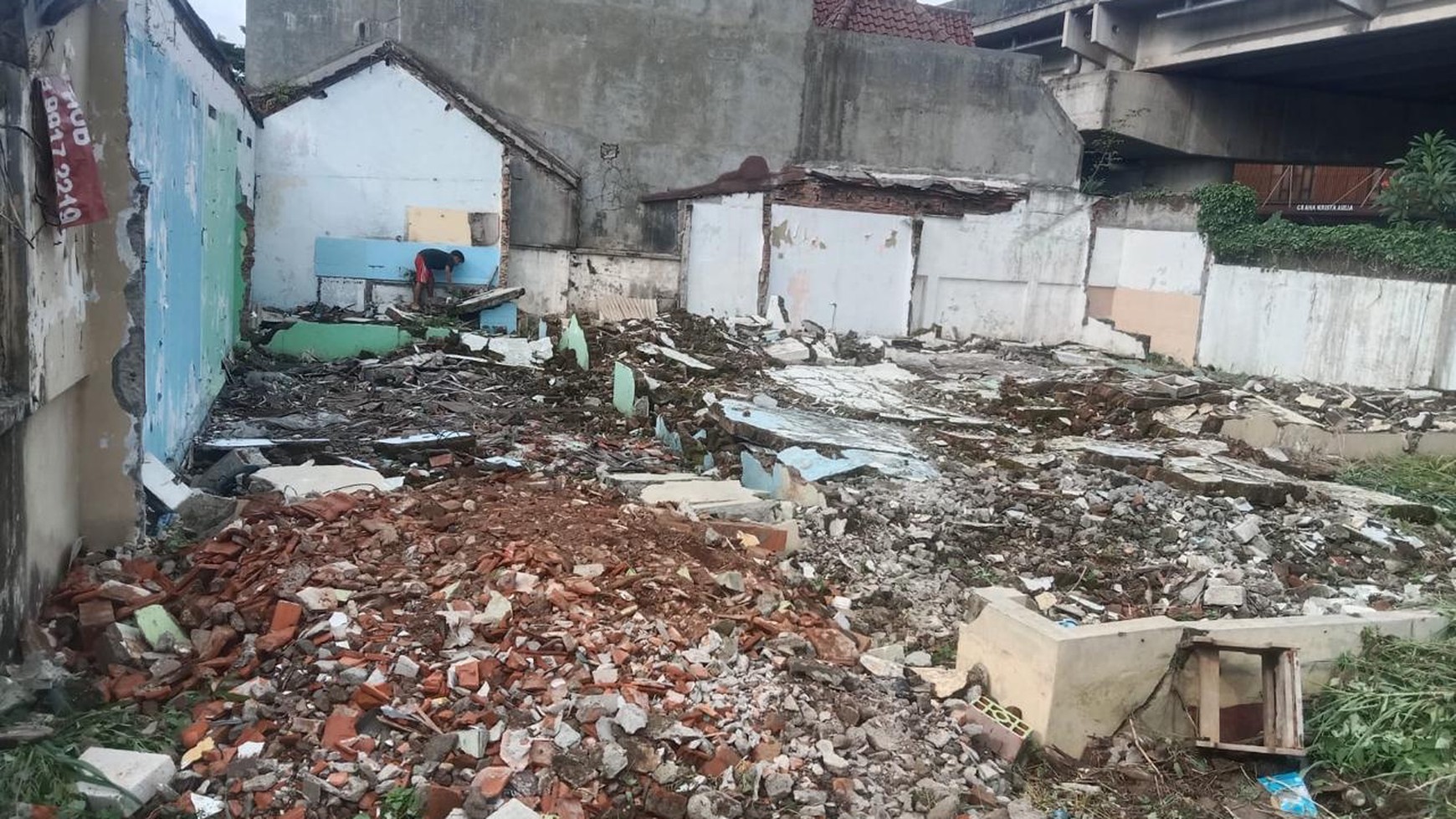 Rumah Hitung Tanah Area Cipete