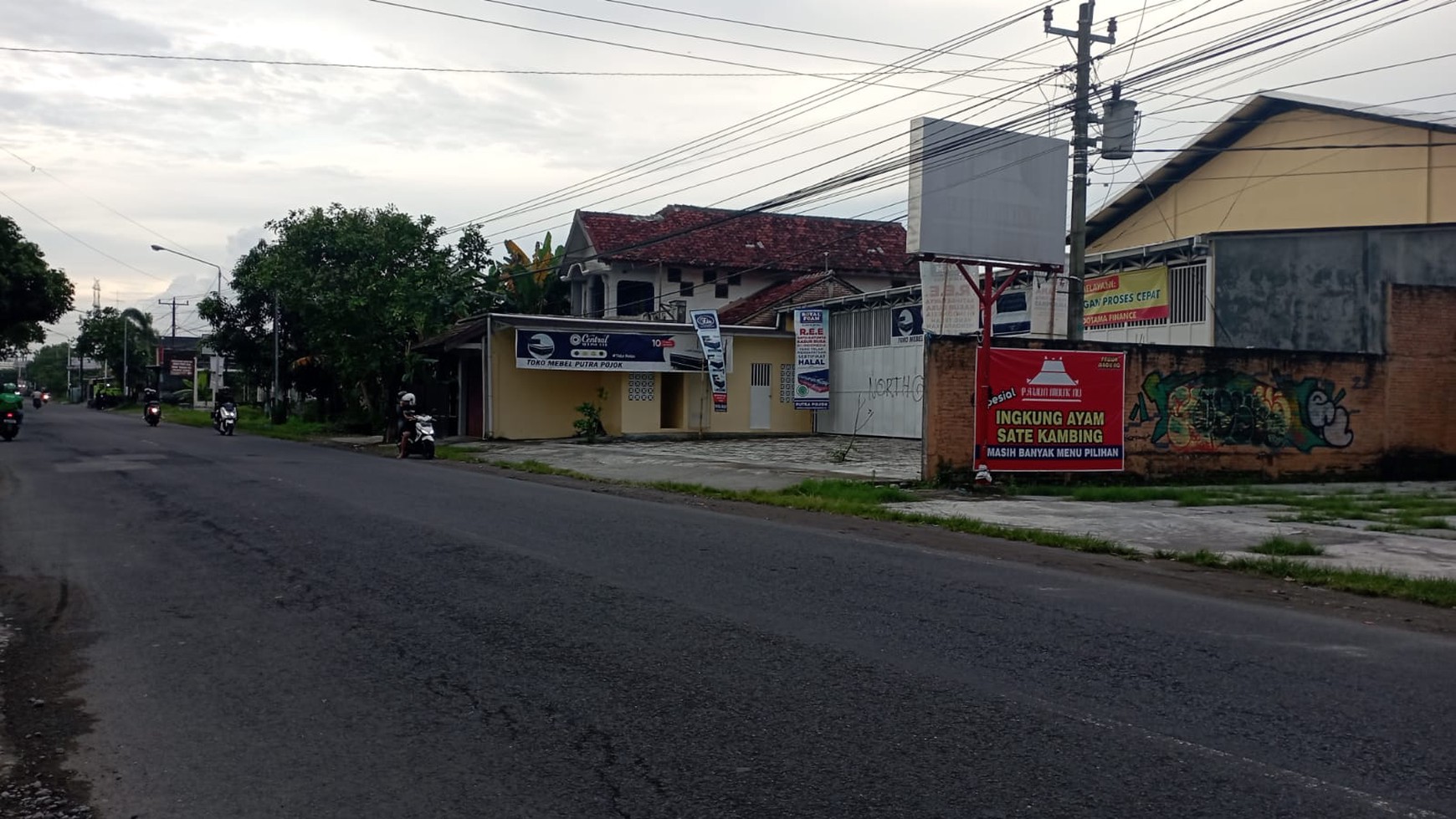 Tanah Bangunan Dijalan Parangtritis Timbulharjo Parangtritis Sewon Bantul