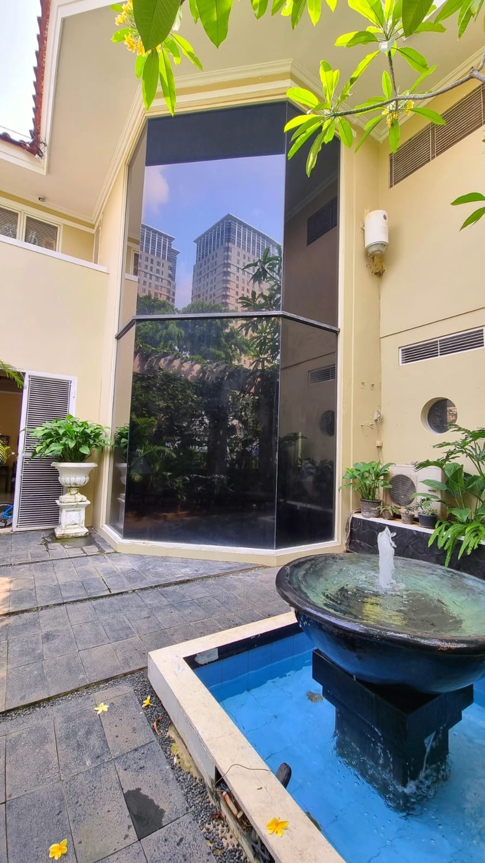 Luxury House, Prime Location Permata Hijau Jakarta Selatan