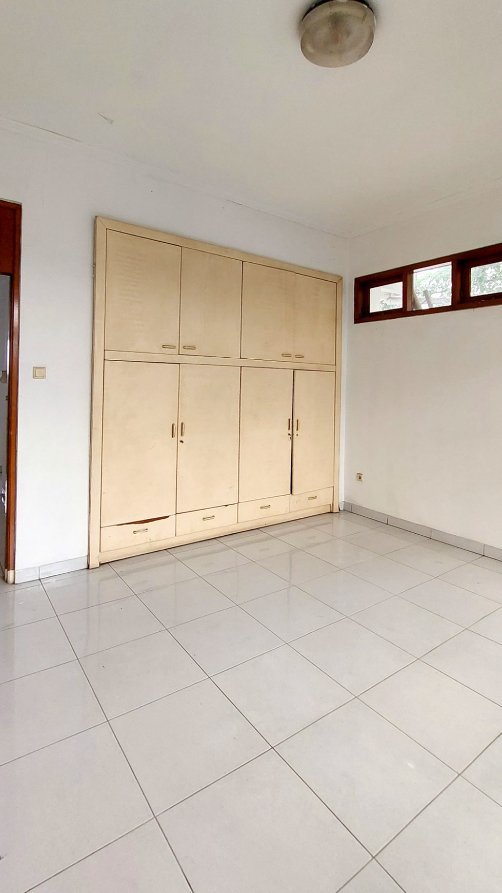 Rumah Lama Terawat Harga Murah Area Tenang di Cipete