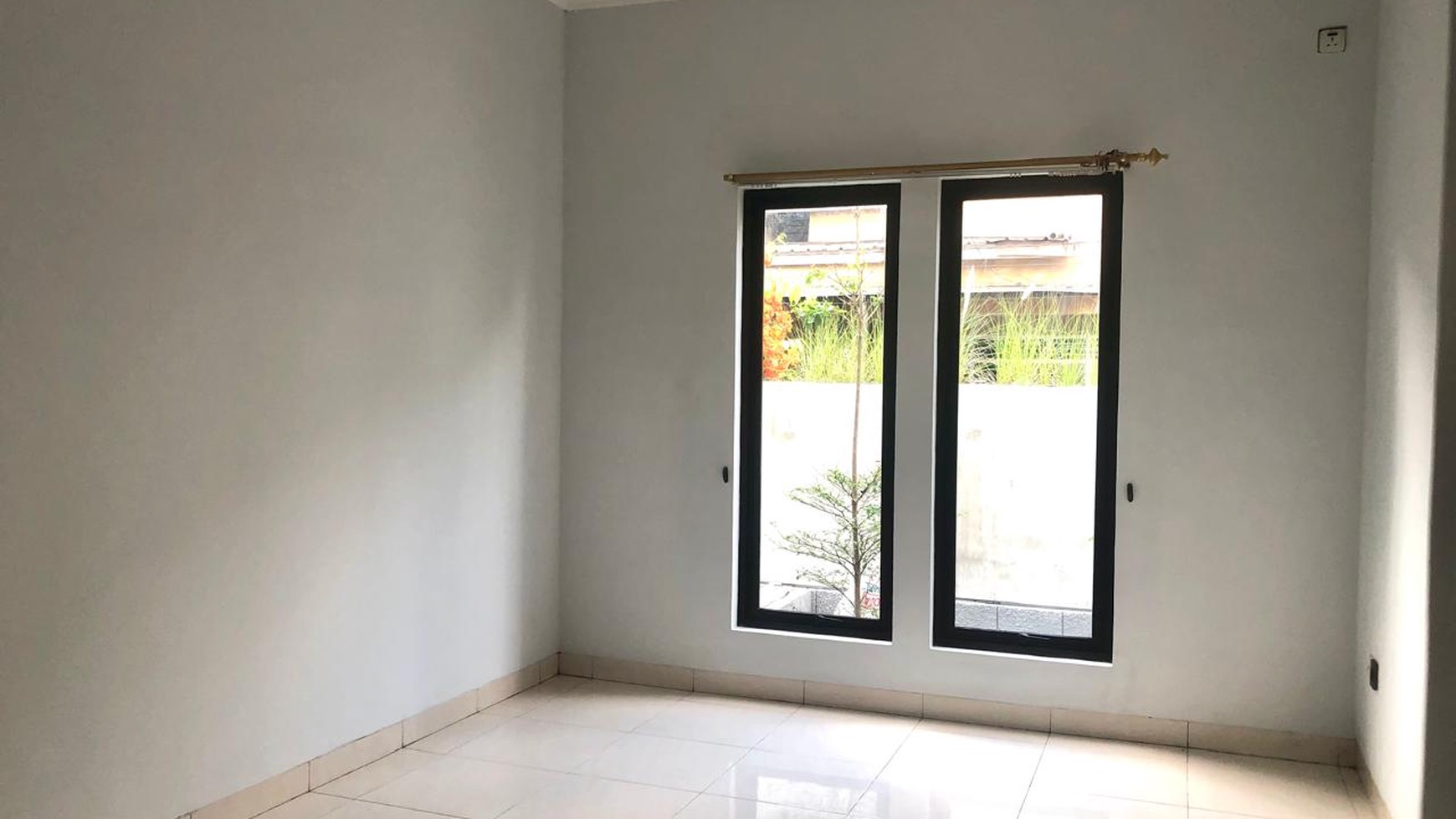 Dijual Rumah Minimalis Cantik siap huni Di Cinere, Depok