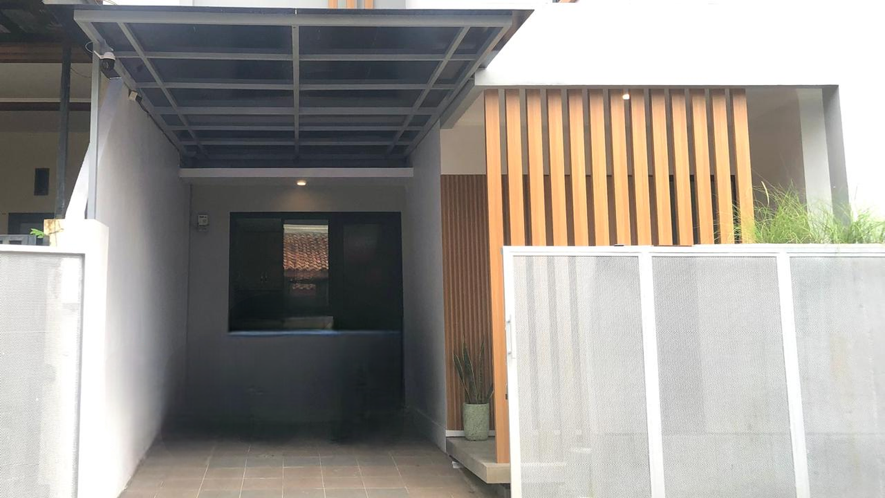 Dijual Rumah Minimalis Cantik siap huni Di Cinere, Depok