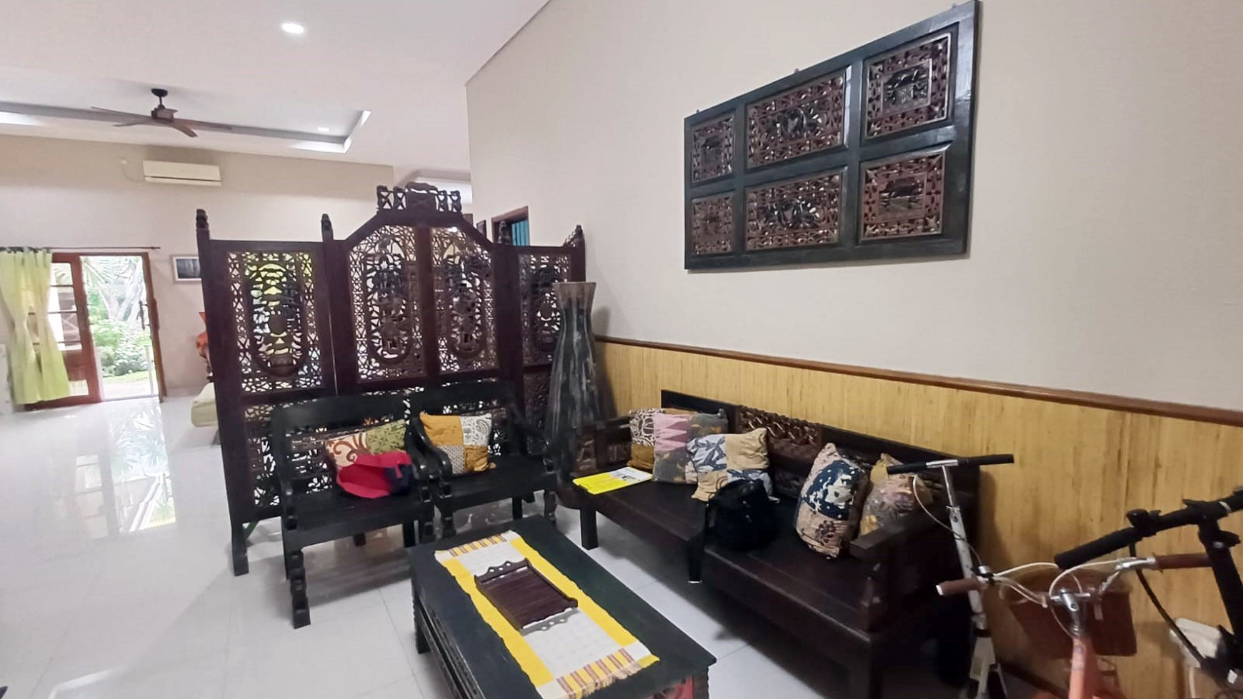 Rumah di Raya Kutisari Indah Surabaya Selatan, Semi Furnished, Siap Huni