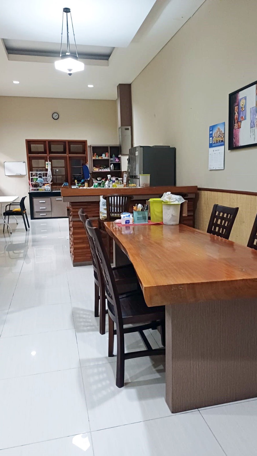 Rumah di Raya Kutisari Indah Surabaya Selatan, Semi Furnished, Siap Huni