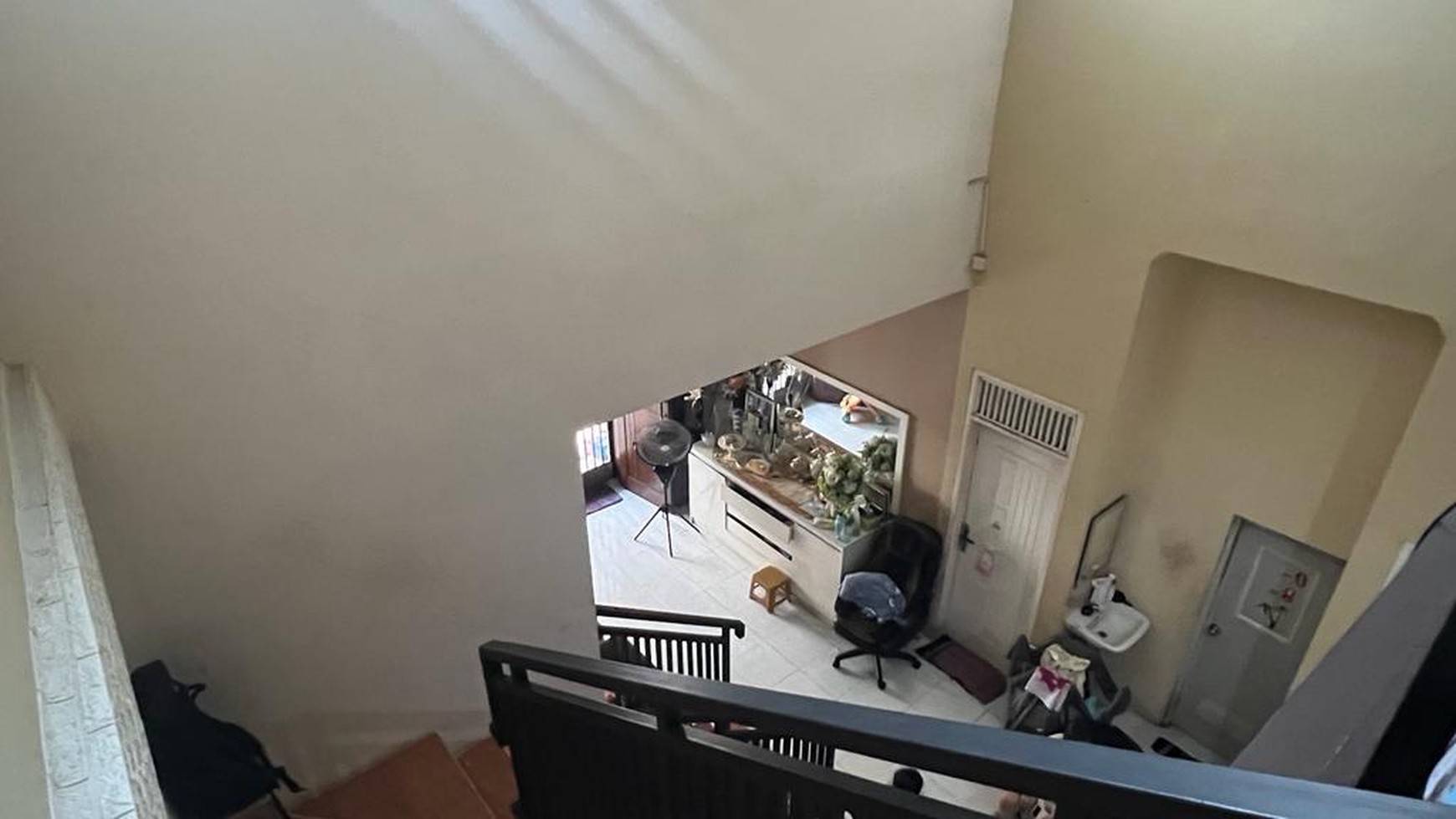 Rumah Cluster 2 lantai di Kelapa Gading Jakut Semi Furnished