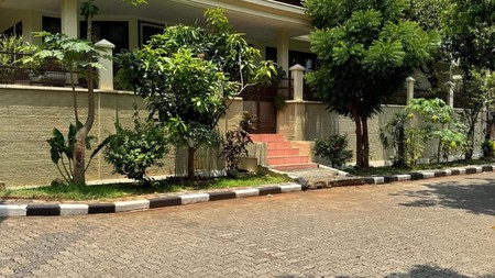 Dijual RUmah Bagus Mewah siap huni di Villa Cinere Mas.