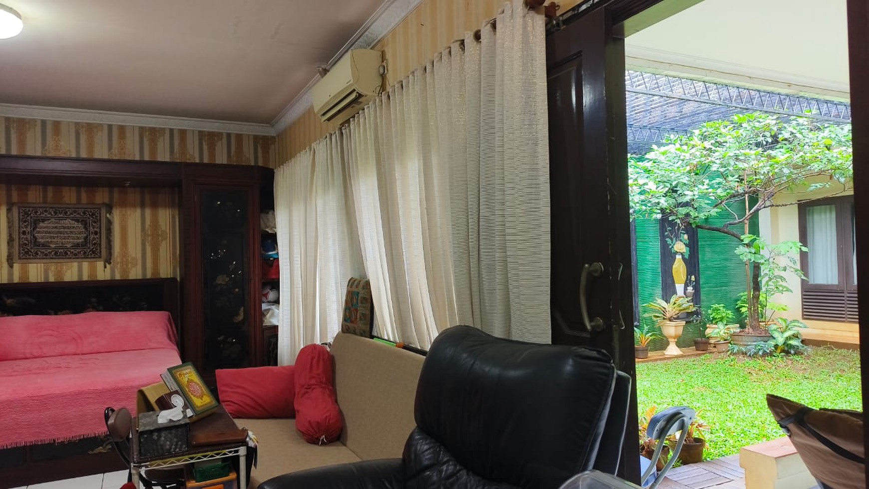 Dijual RUmah Bagus Mewah siap huni di Villa Cinere Mas.