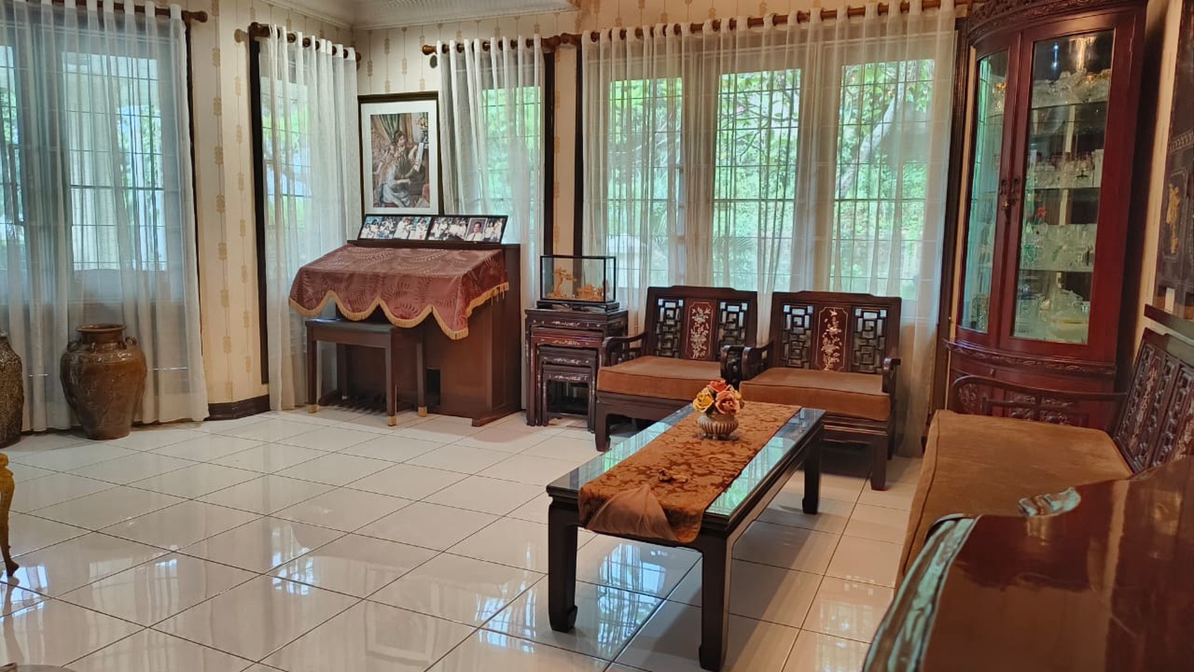 Dijual RUmah Bagus Mewah siap huni di Villa Cinere Mas.