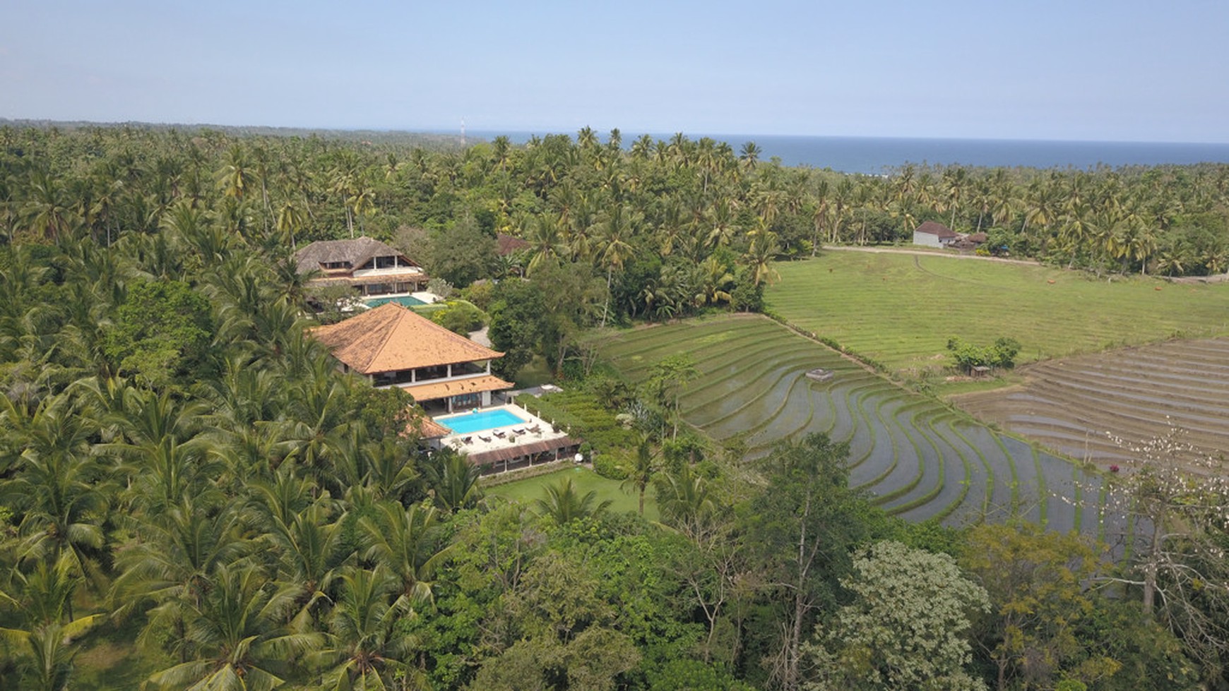 Leasehold - A Grand 7-Bedroom Luxury Retreat Surrounded by Nature in Balian Beach, Bali