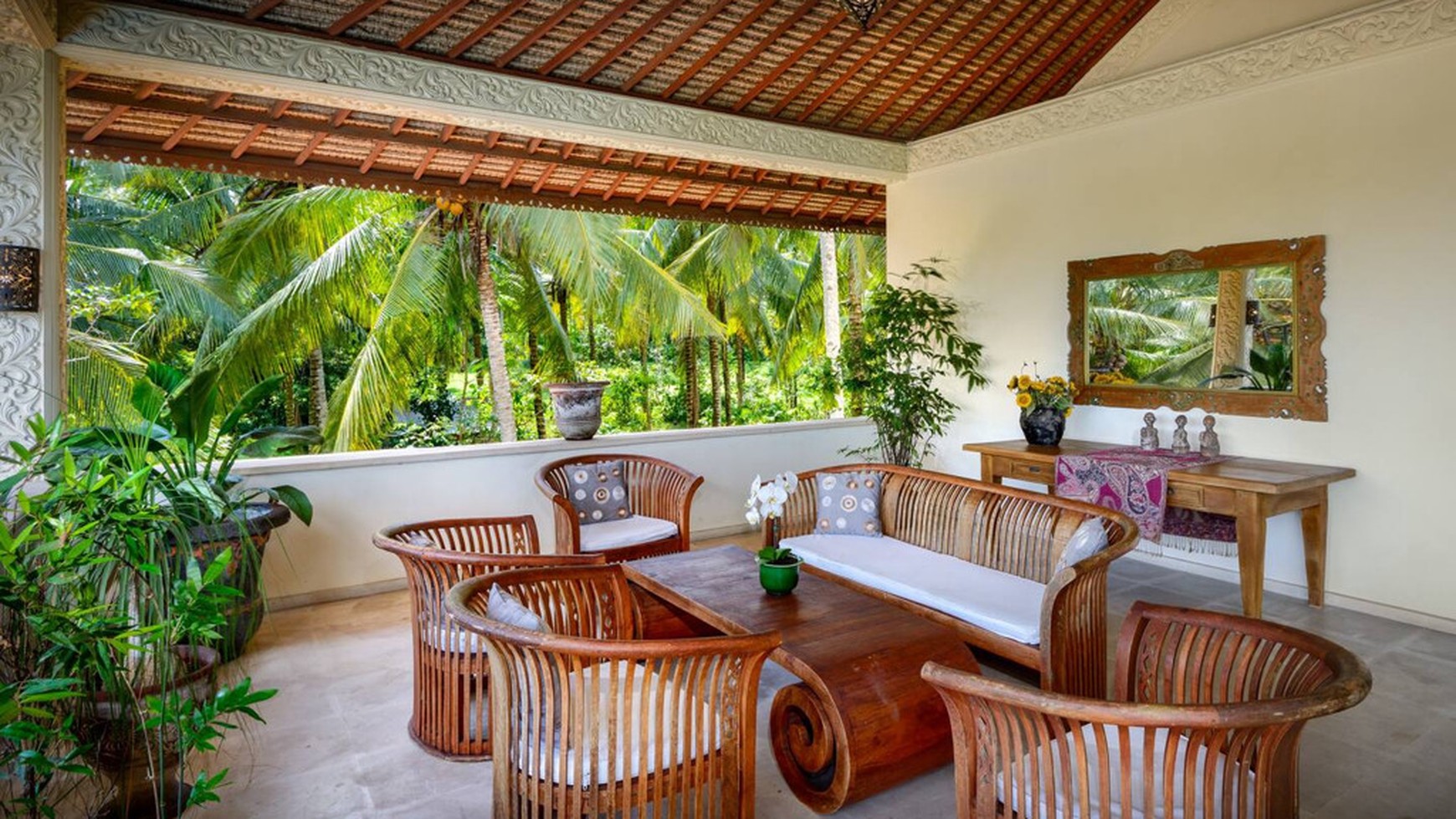 Leasehold - A Grand 7-Bedroom Luxury Retreat Surrounded by Nature in Balian Beach, Bali