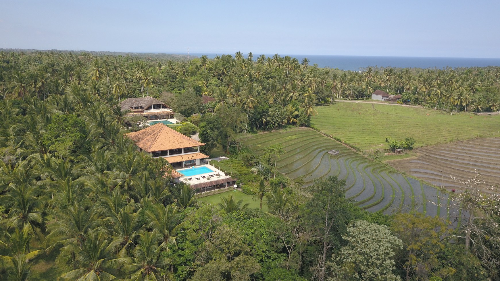 Leasehold - A Tranquil 4-Bedroom Sanctuary with Stunning Sunset Views in Balian Beach, Bali