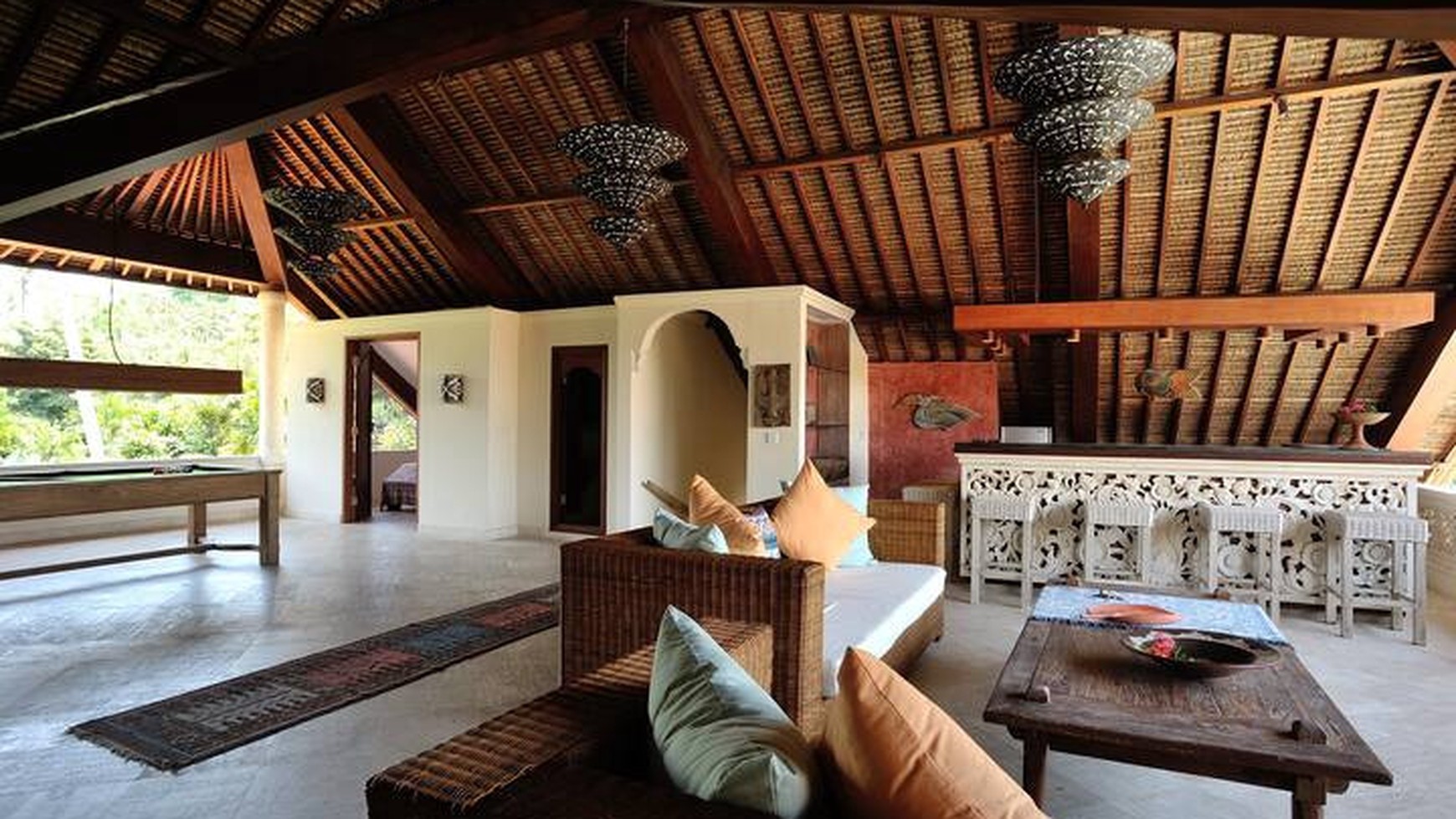 Leasehold - A Tranquil 4-Bedroom Sanctuary with Stunning Sunset Views in Balian Beach, Bali