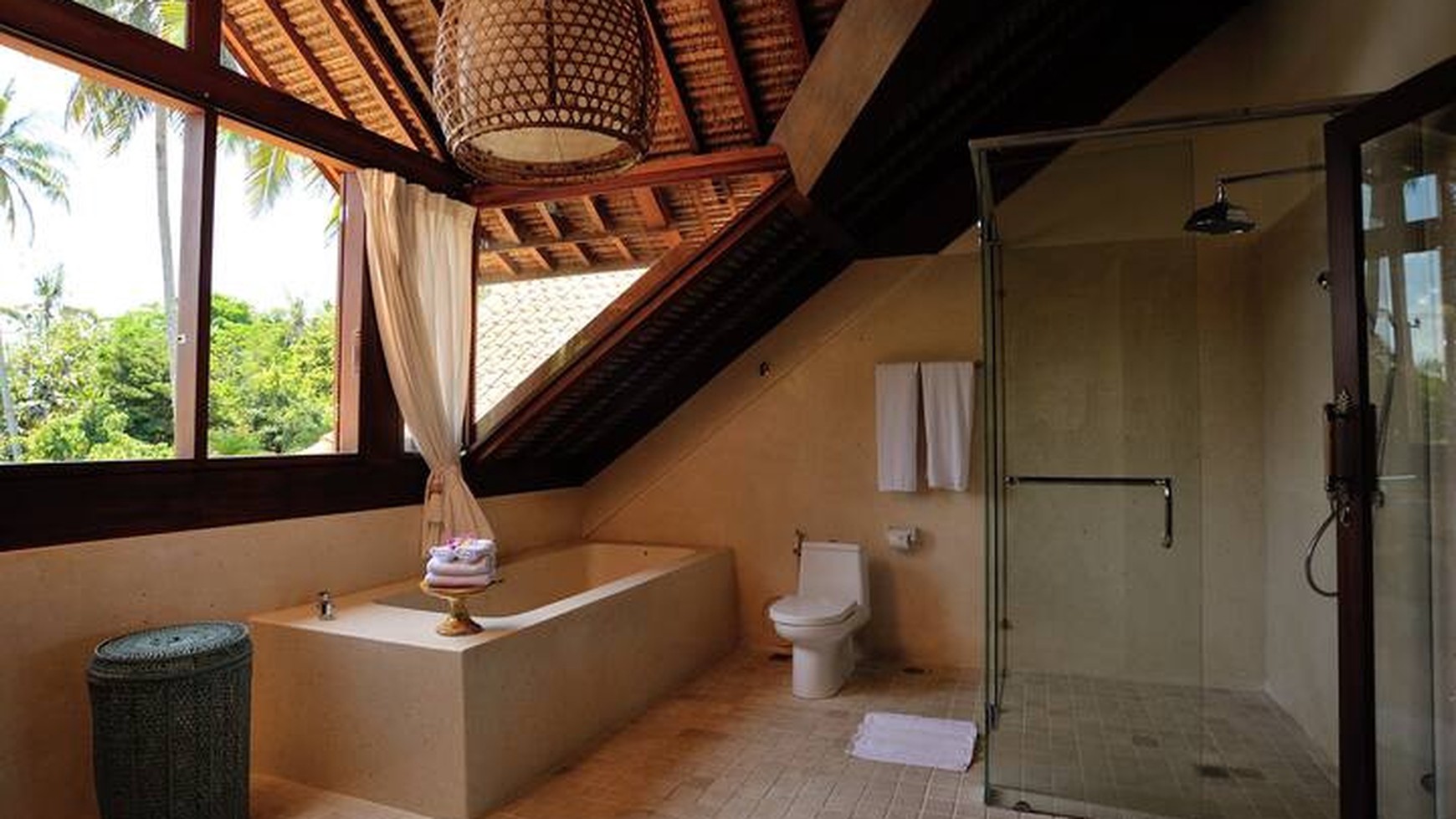 Leasehold - A Tranquil 4-Bedroom Sanctuary with Stunning Sunset Views in Balian Beach, Bali