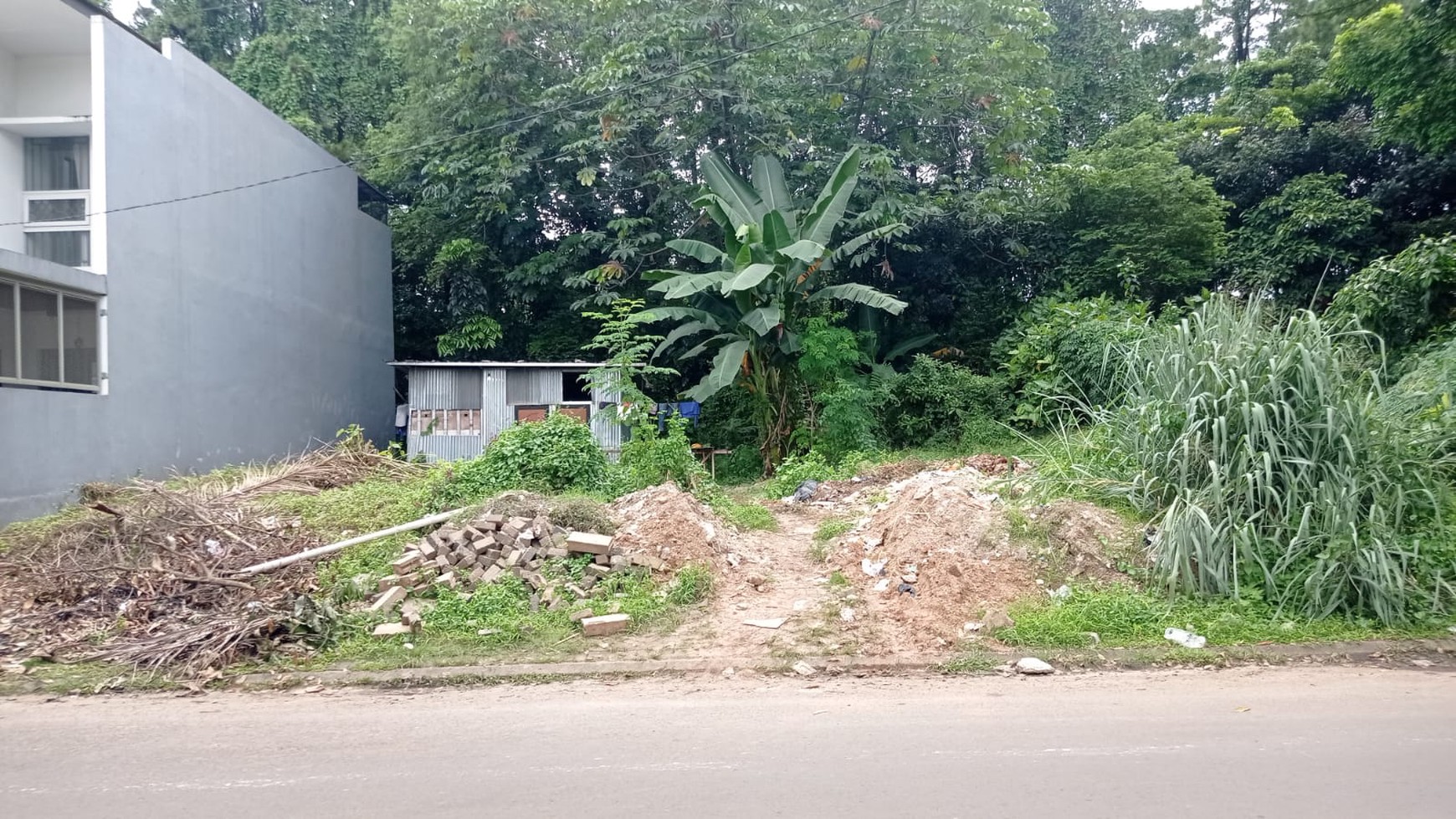 Kavling Gandeng 3 (Bisa beli 1 unit) Jl. Wortel boulevard Griya Loka