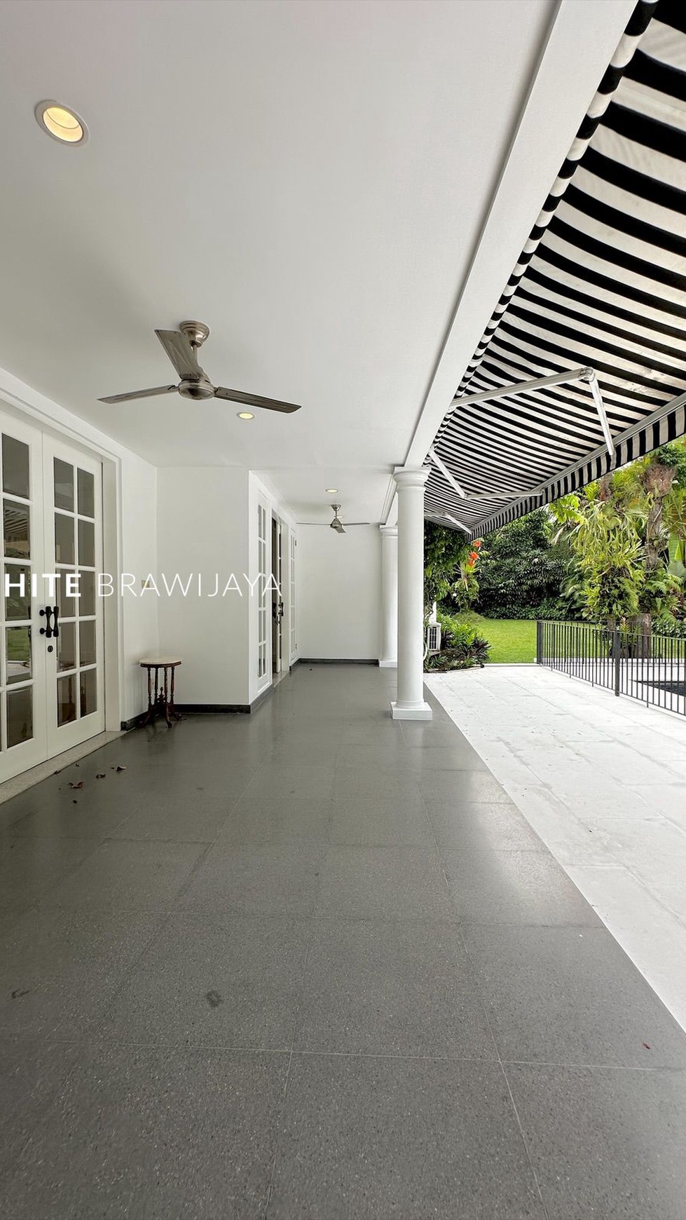 Rumah Modern Minimalis Dalam Townhouse Lingkungan Tenang Area Kemang Dalam