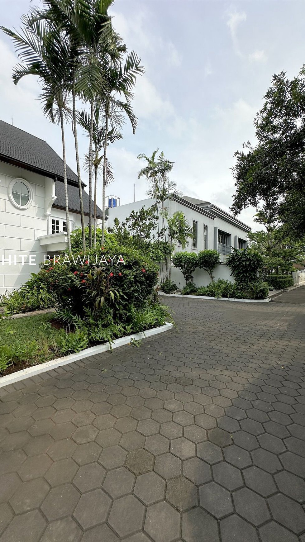 Rumah Modern Minimalis Dalam Townhouse Lingkungan Tenang Area Kemang Dalam