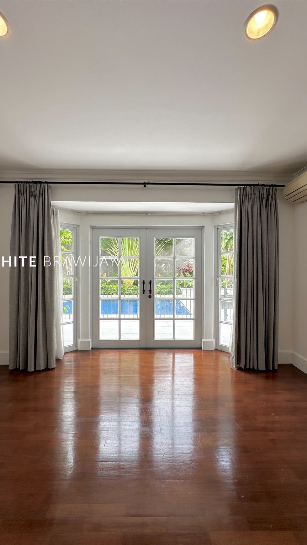Rumah Modern Minimalis Dalam Townhouse Lingkungan Tenang Area Kemang Dalam