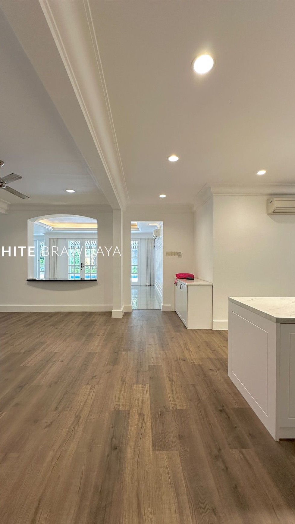Rumah Modern Minimalis Dalam Townhouse Lingkungan Tenang Area Kemang Dalam
