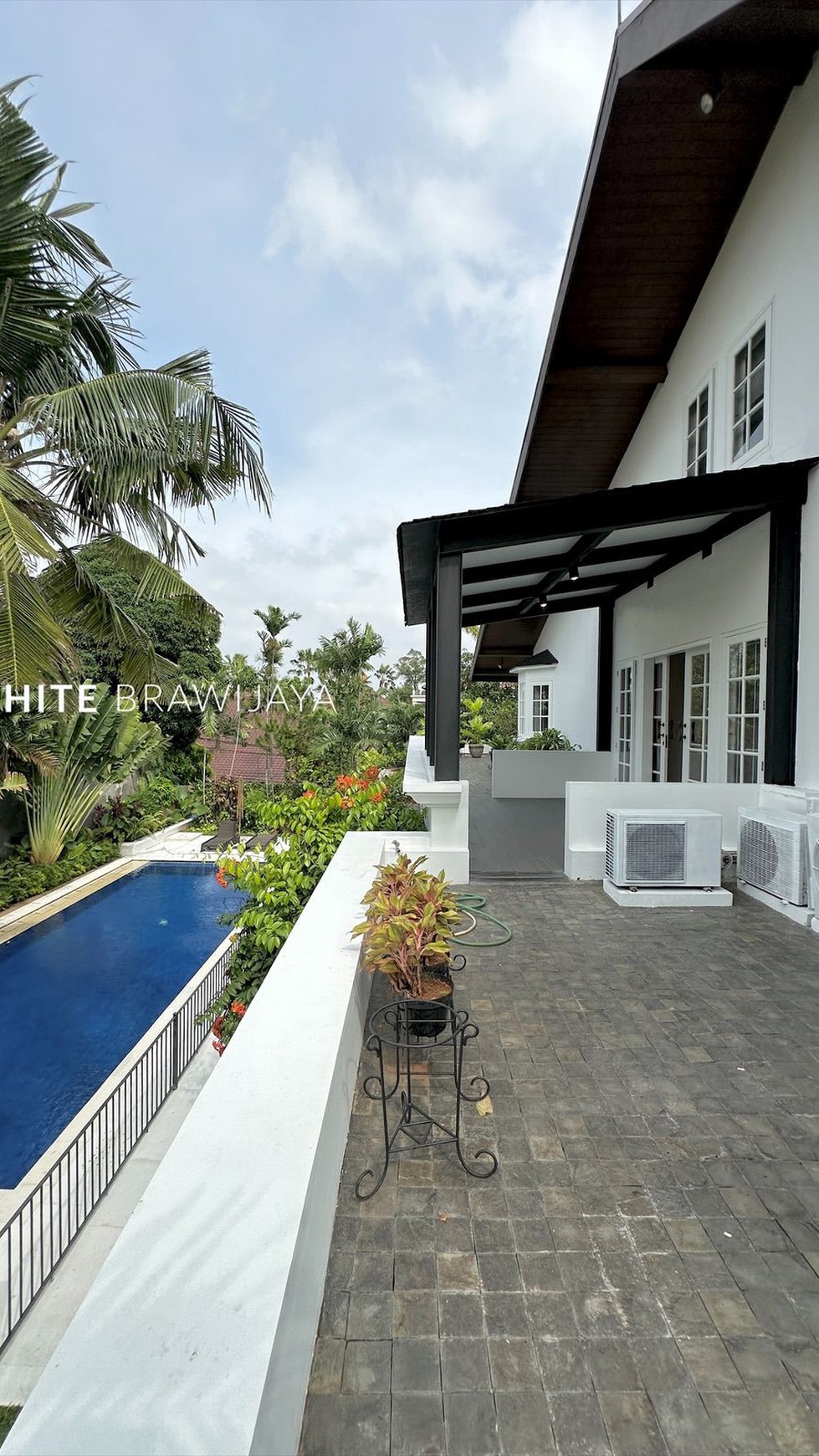 Rumah Modern Minimalis Dalam Townhouse Lingkungan Tenang Area Kemang Dalam