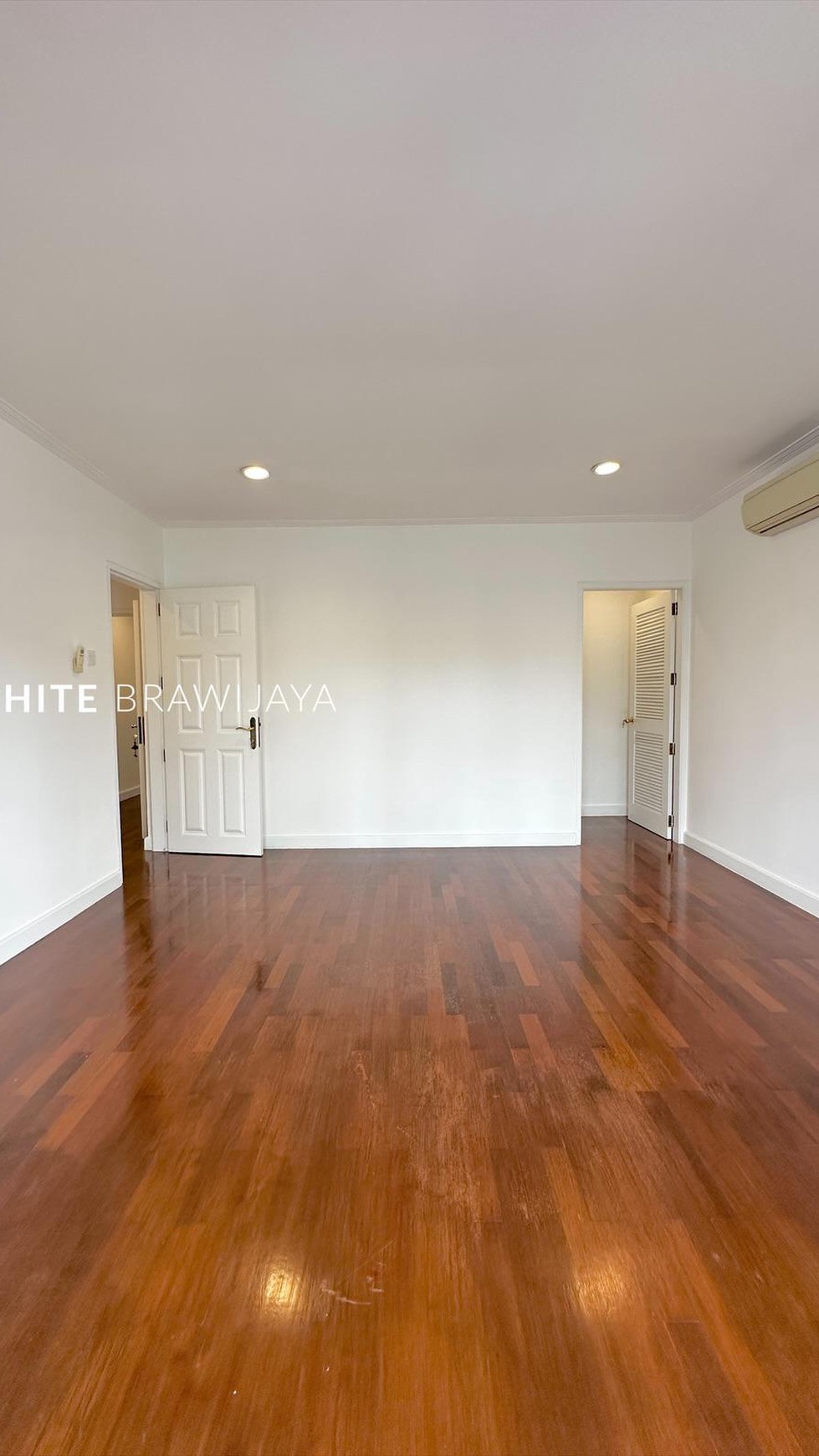 Rumah Modern Minimalis Dalam Townhouse Lingkungan Tenang Area Kemang Dalam